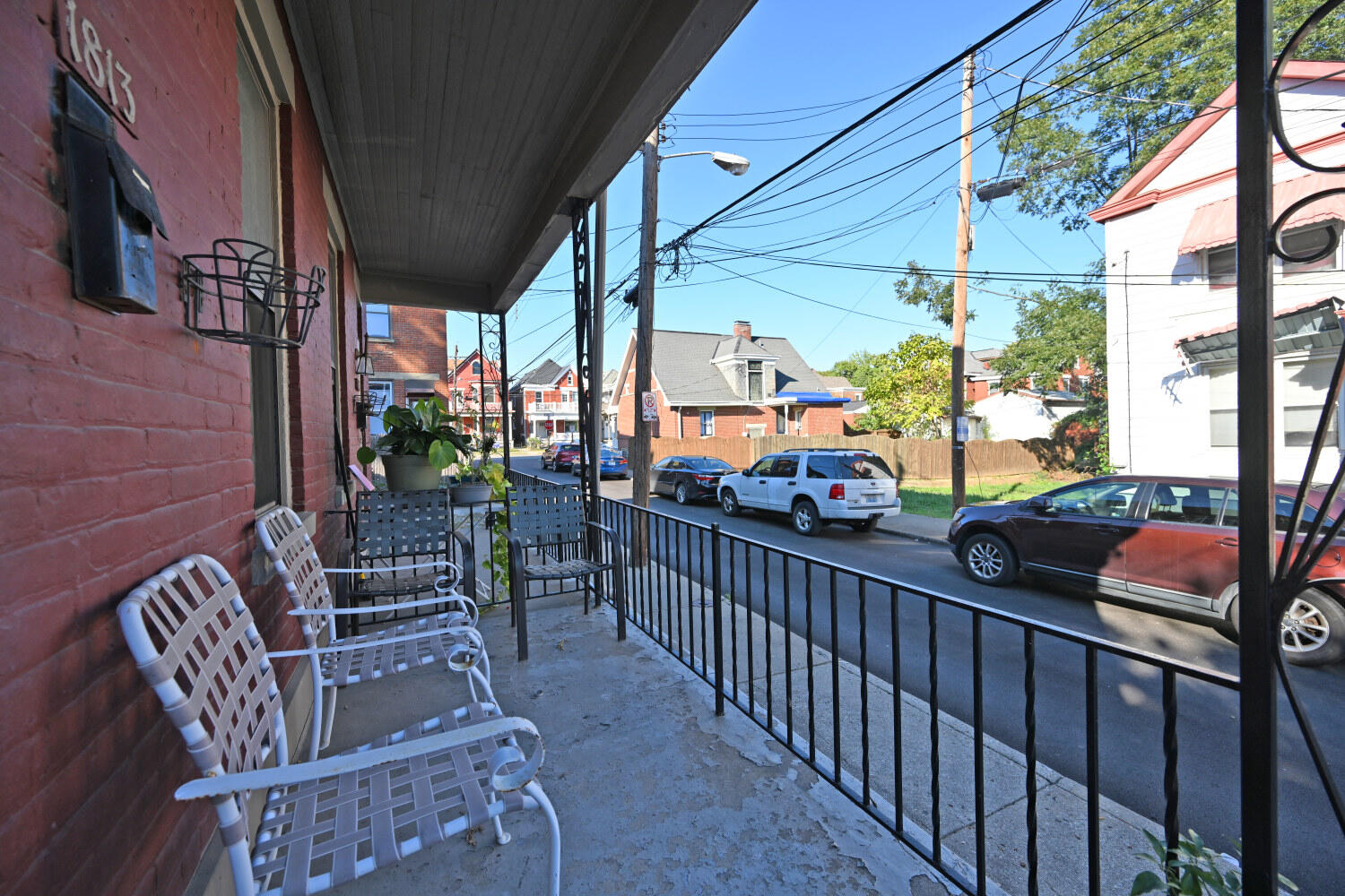 1811 Pearl Street, 13