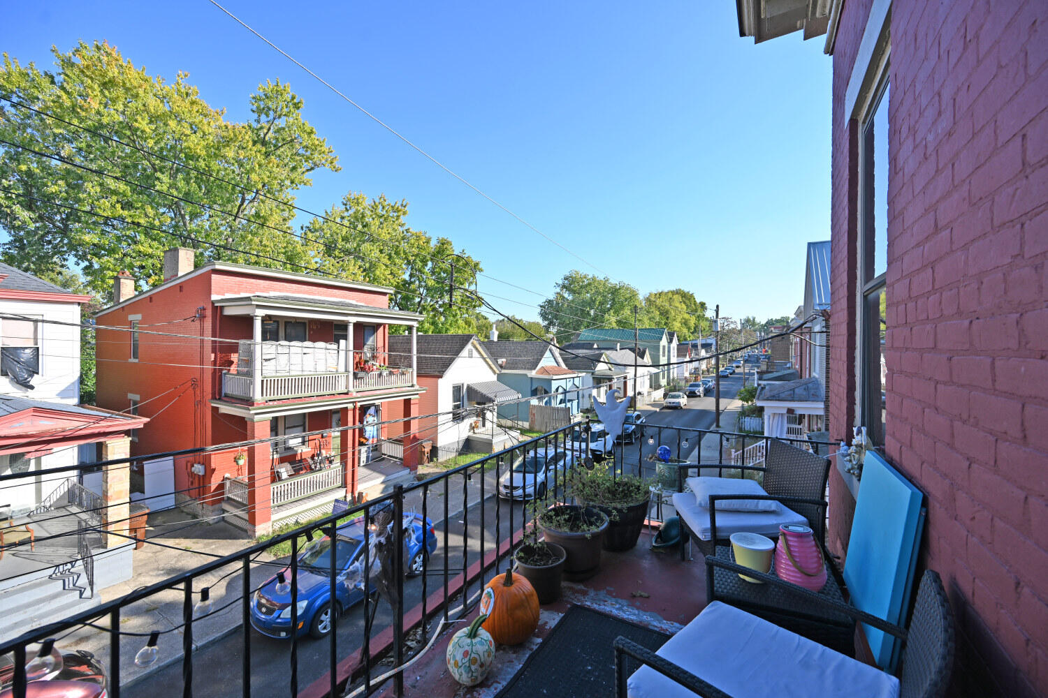 1811 Pearl Street, 13