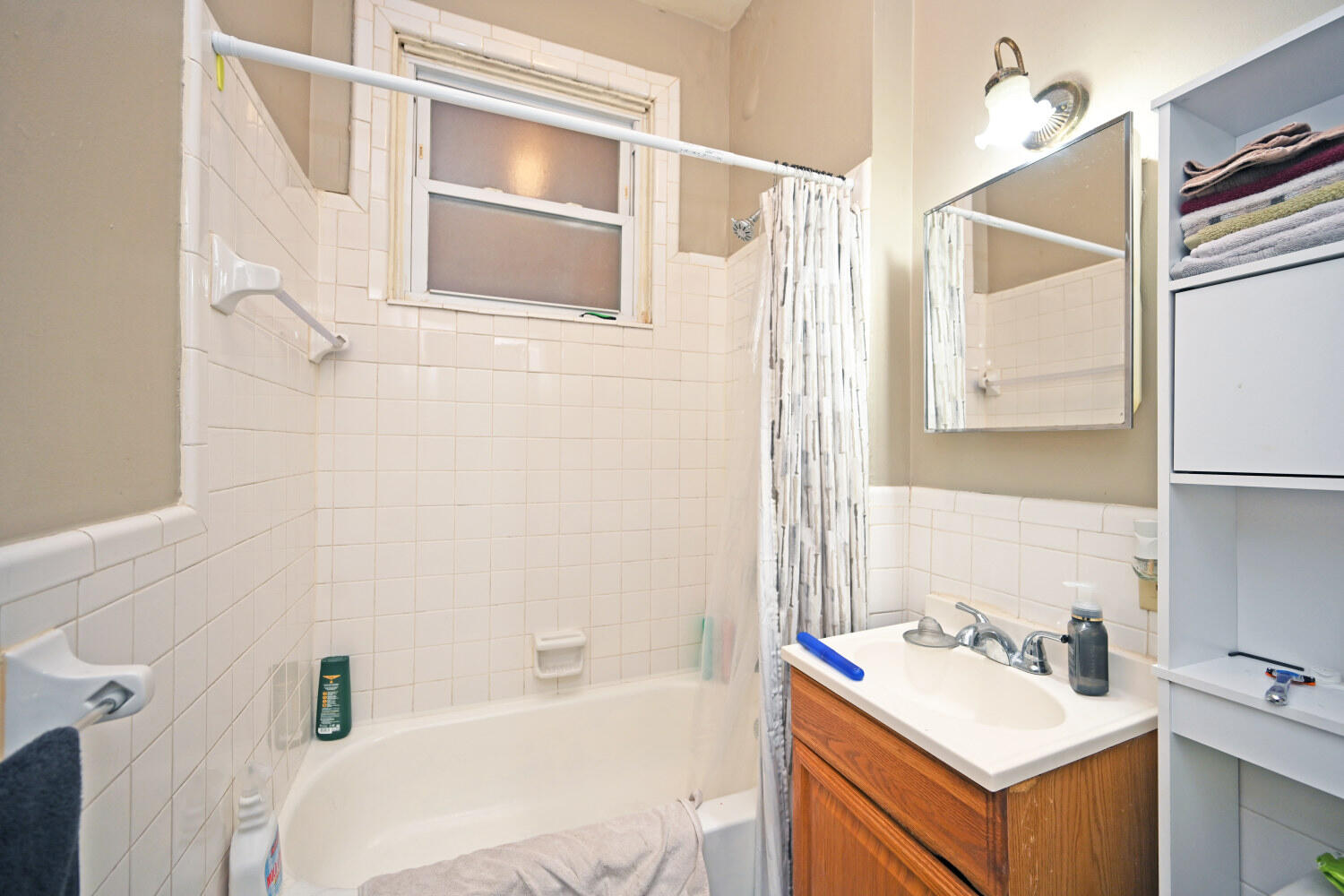 1811 Pearl Street, 13