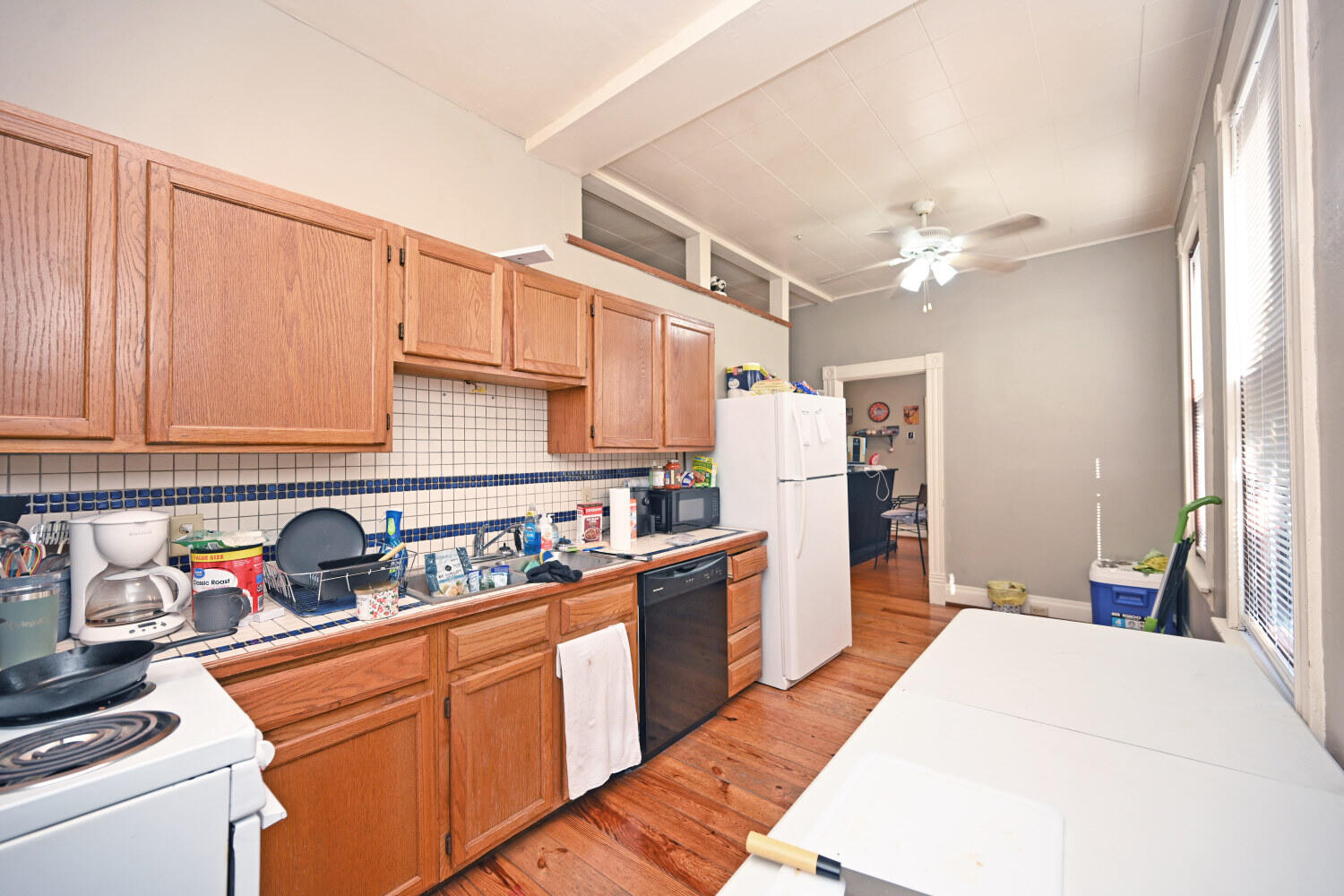 1811 Pearl Street, 13