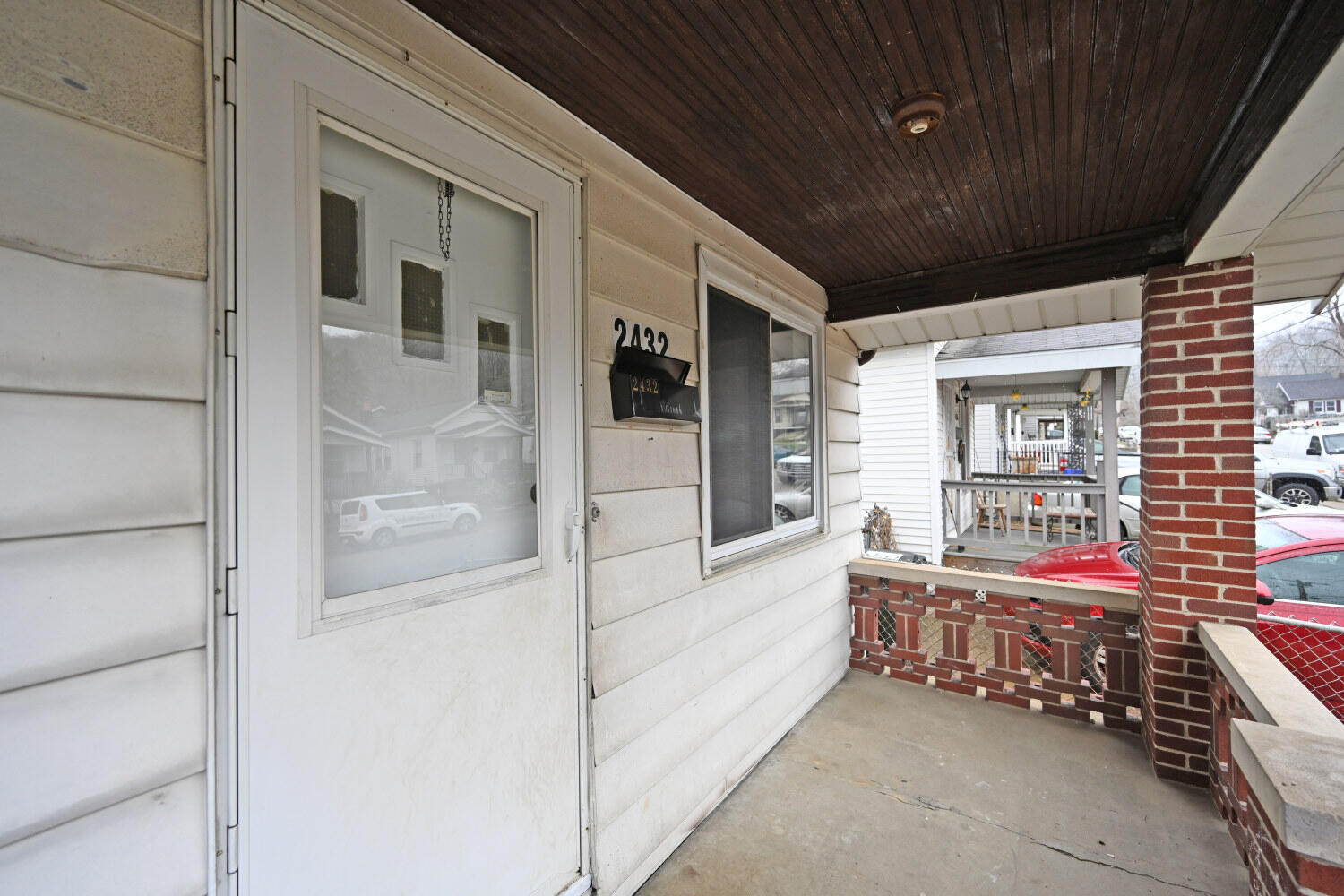 2432 Herman Street