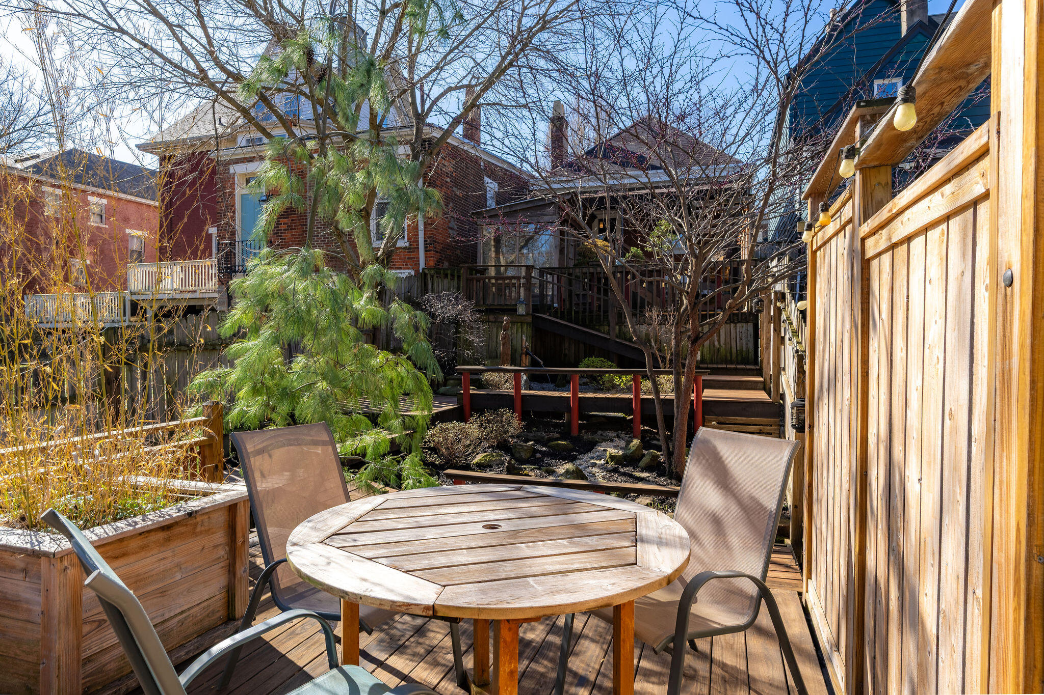 20 E 24 Street