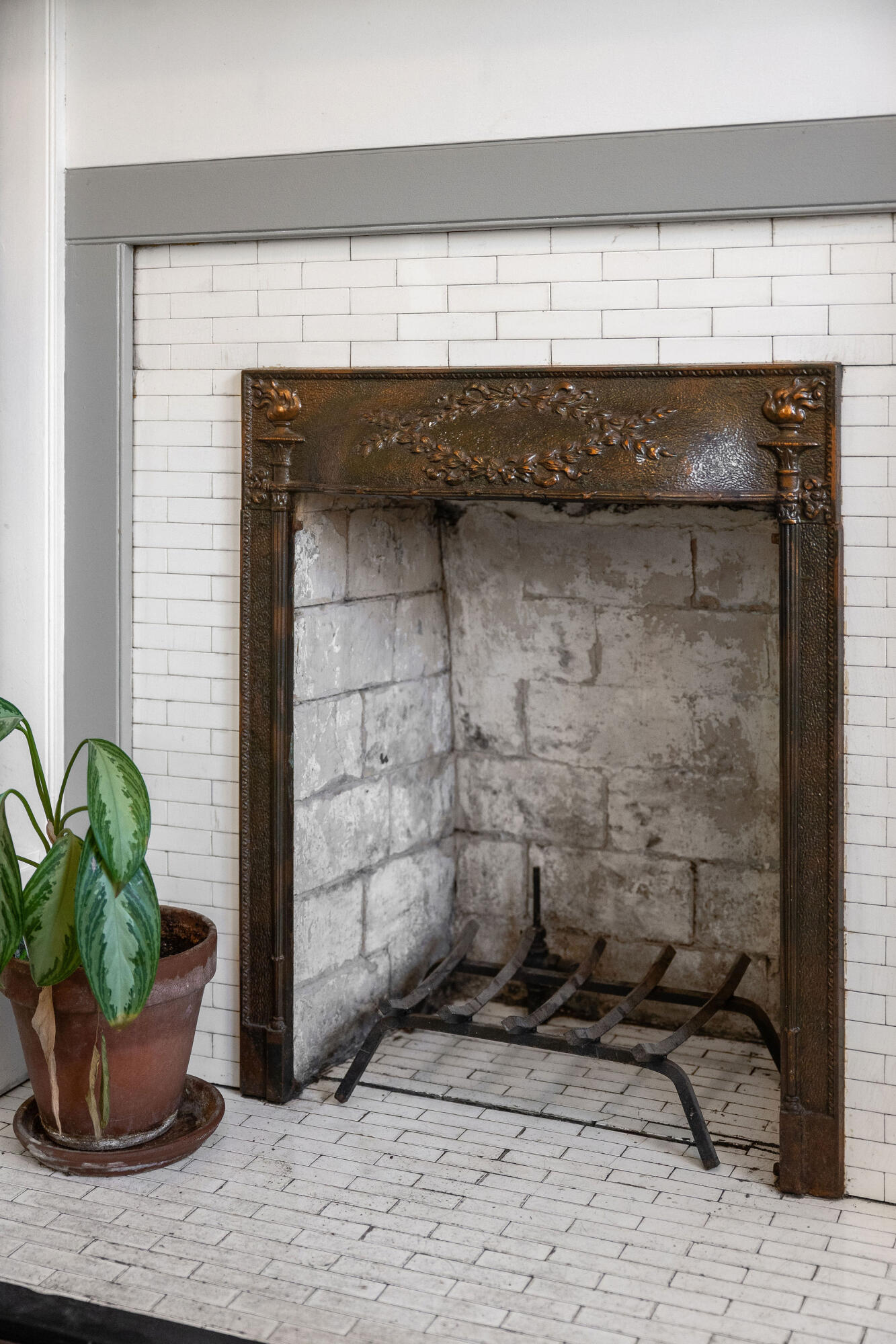 20 E 24 Street
