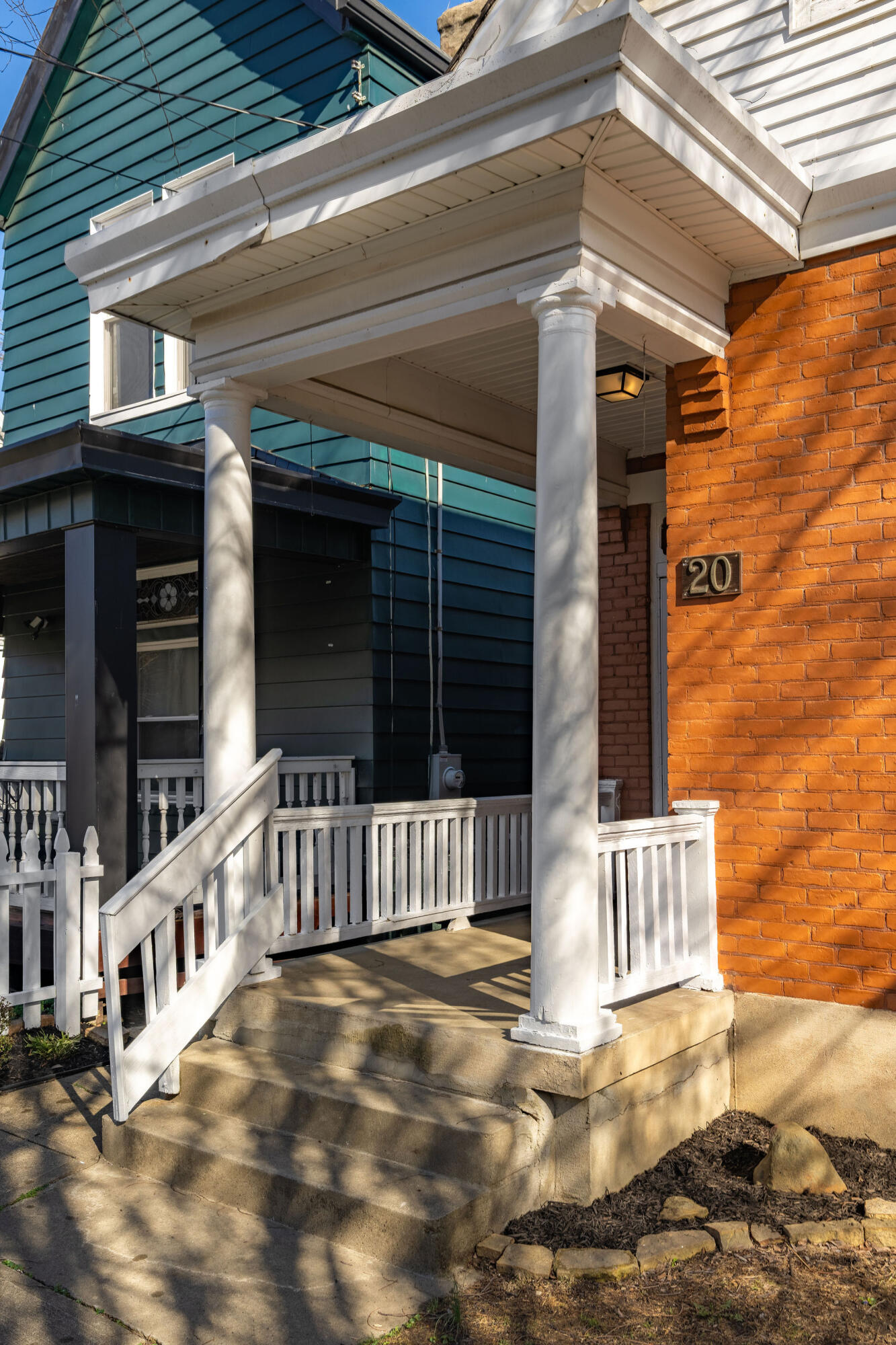 20 E 24 Street