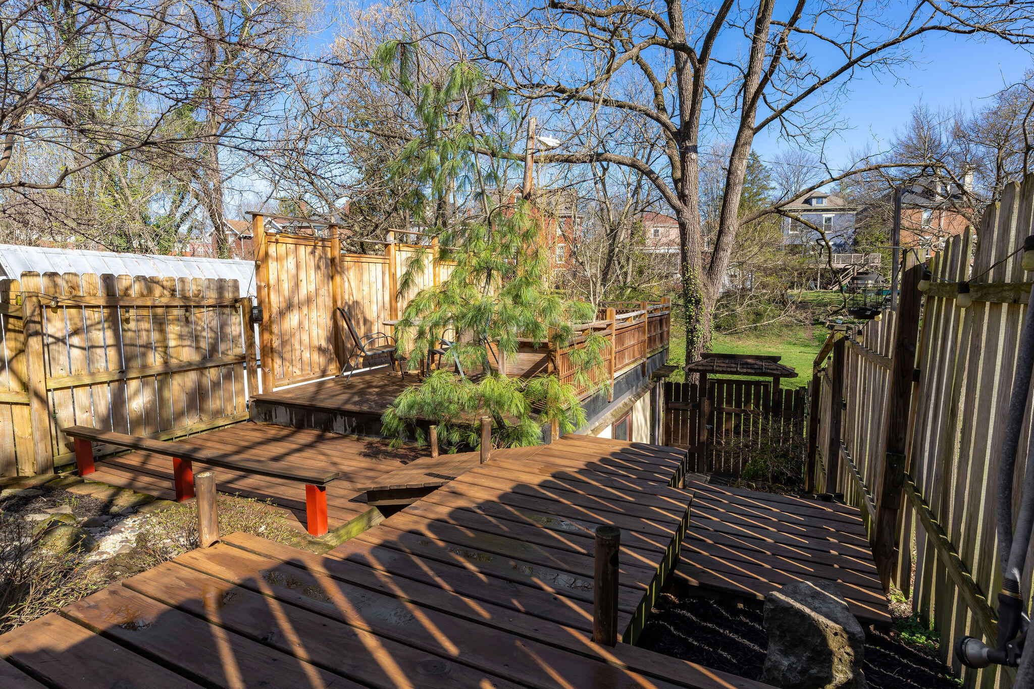 20 E 24 Street