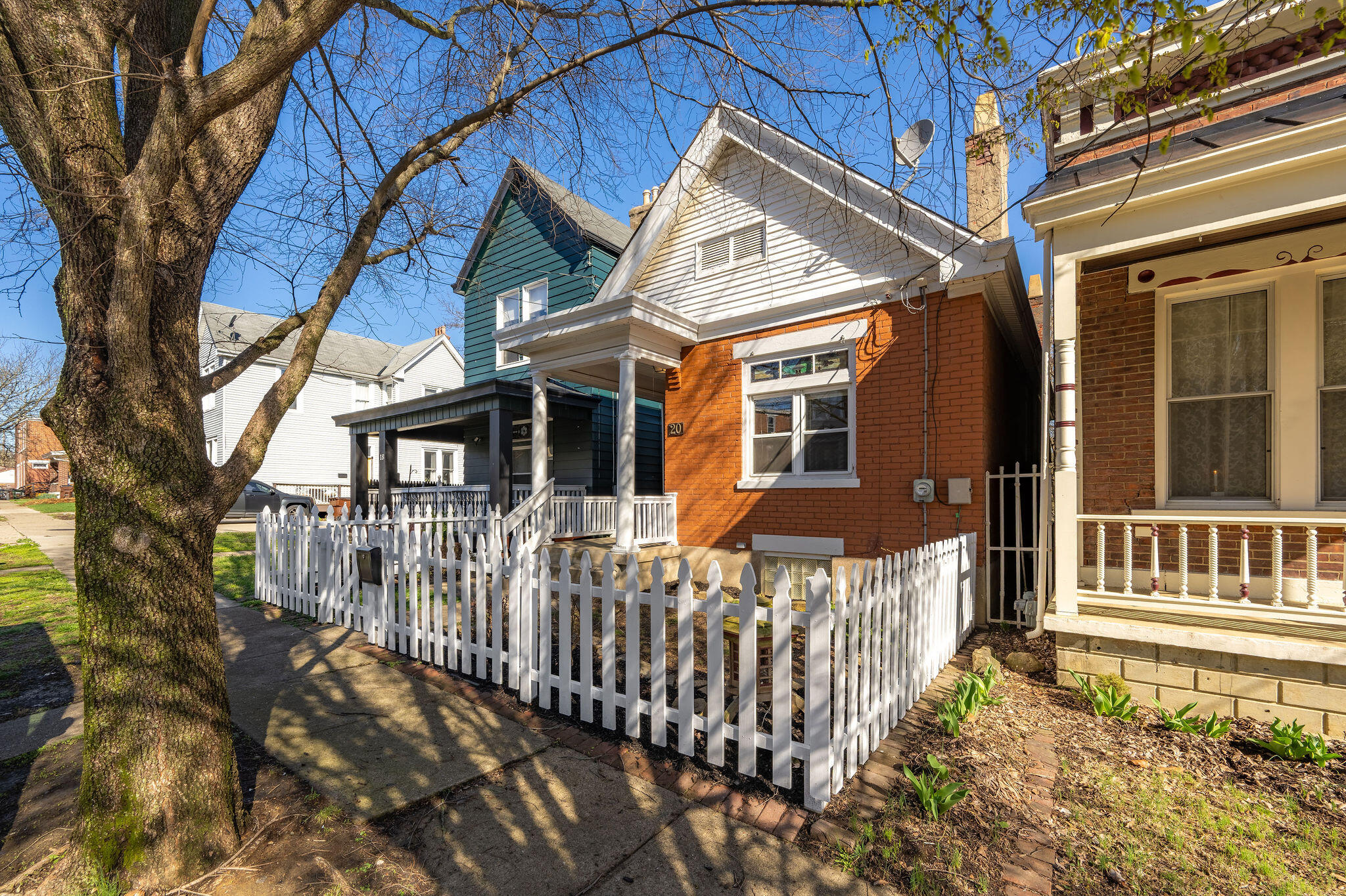 20 E 24 Street