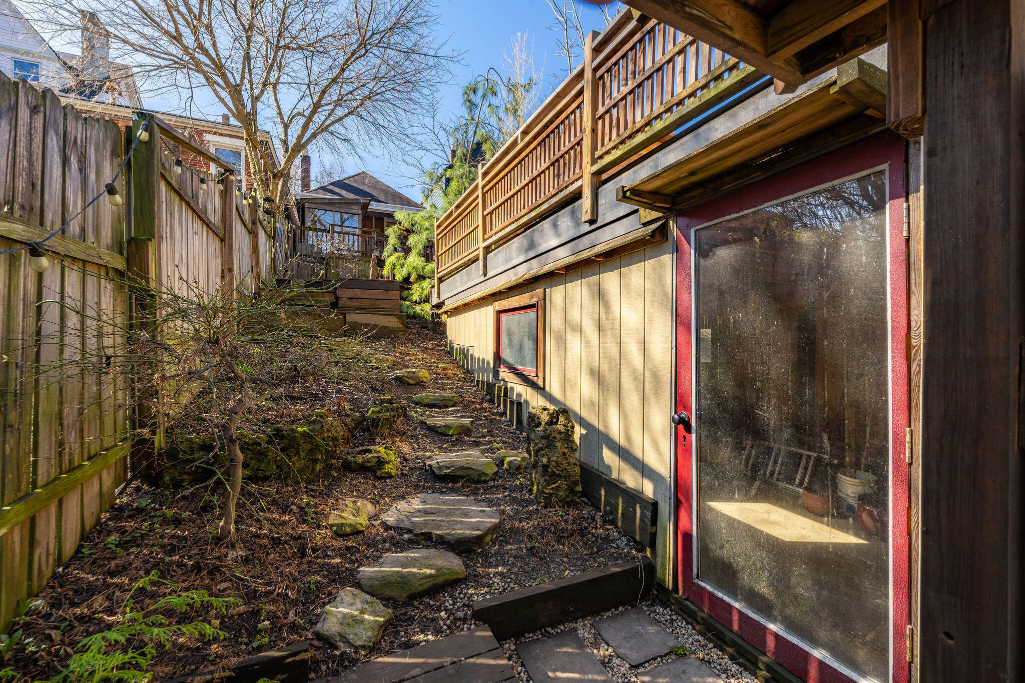 20 E 24 Street