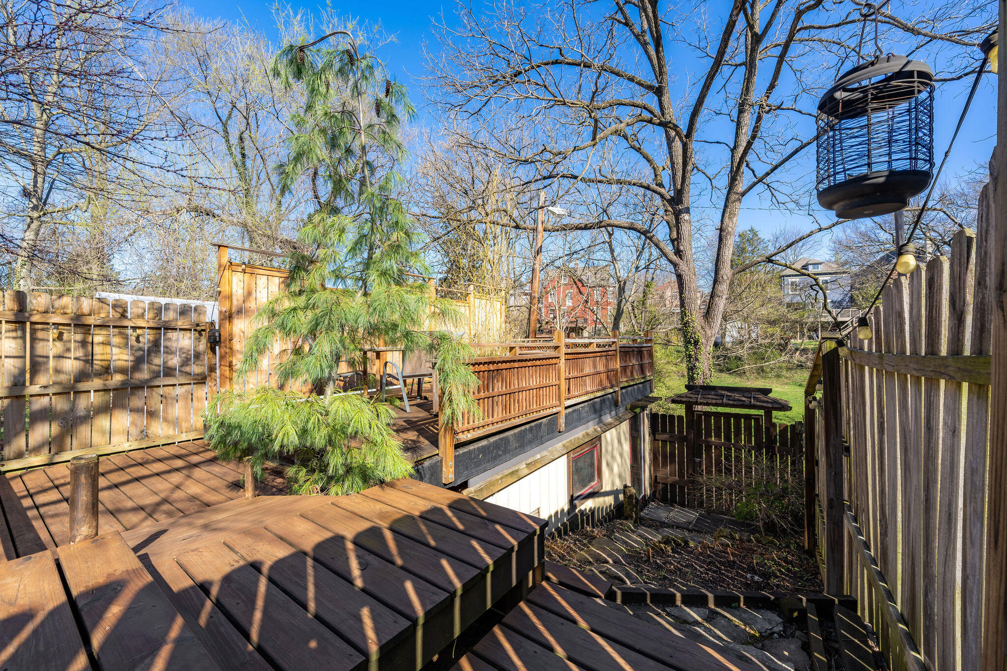 20 E 24 Street