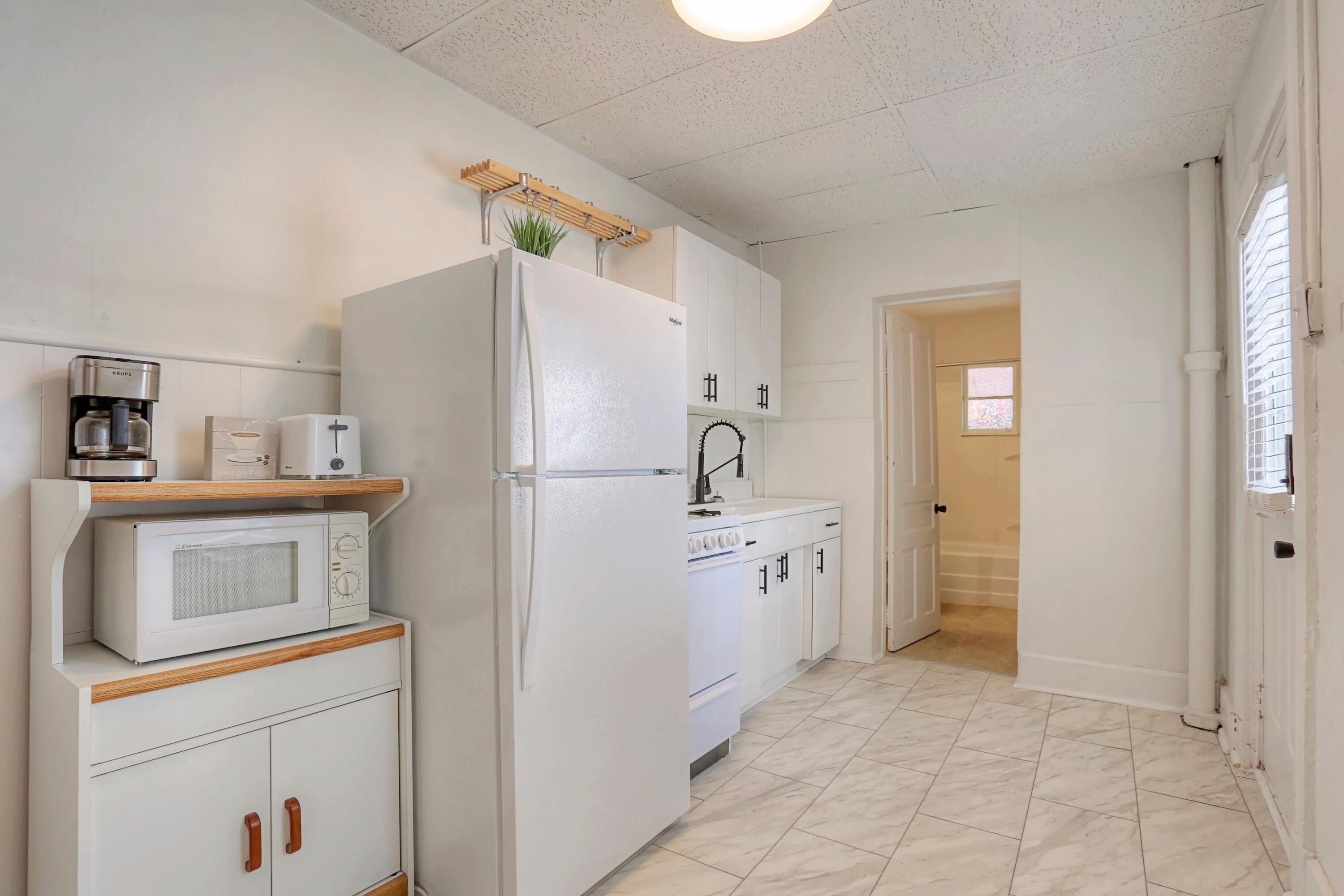 515 Sanford Street, 1G