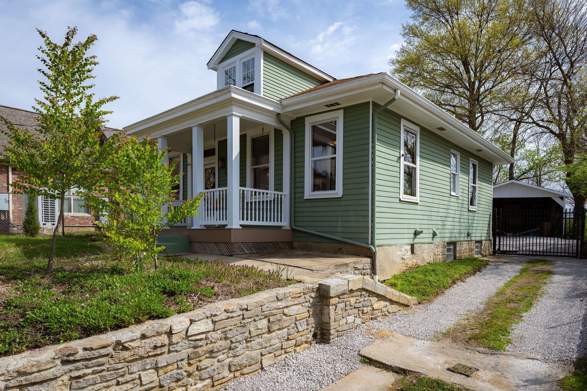 728 Garrard Street