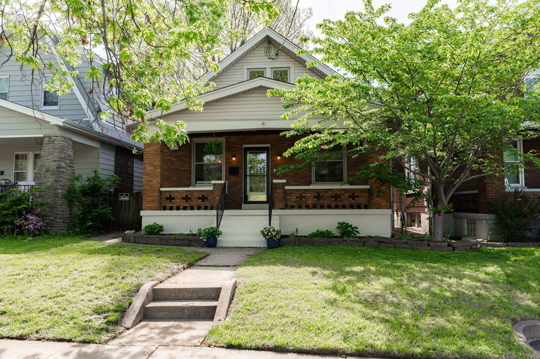 605 Elm Street