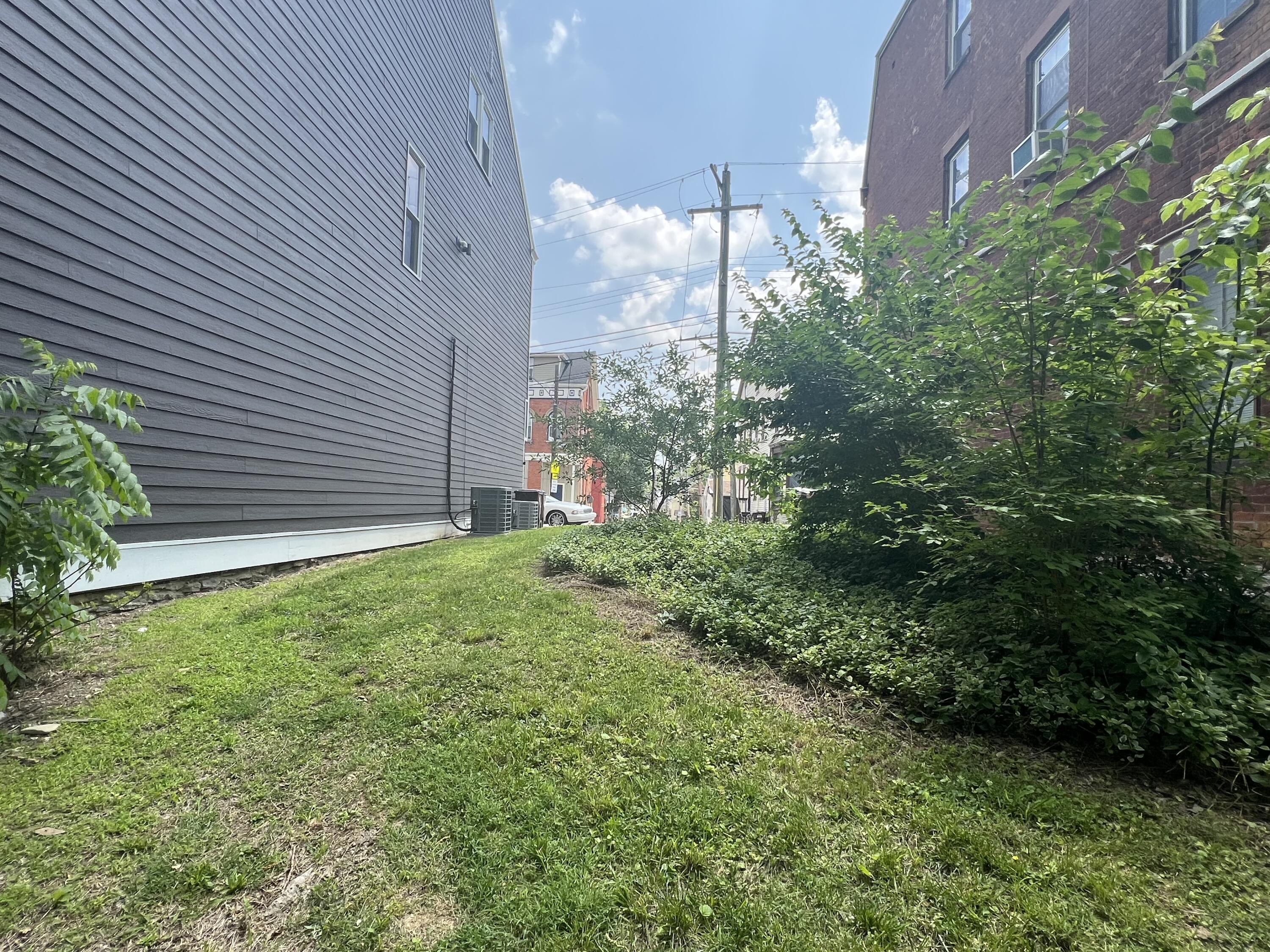 664 W Pike Street