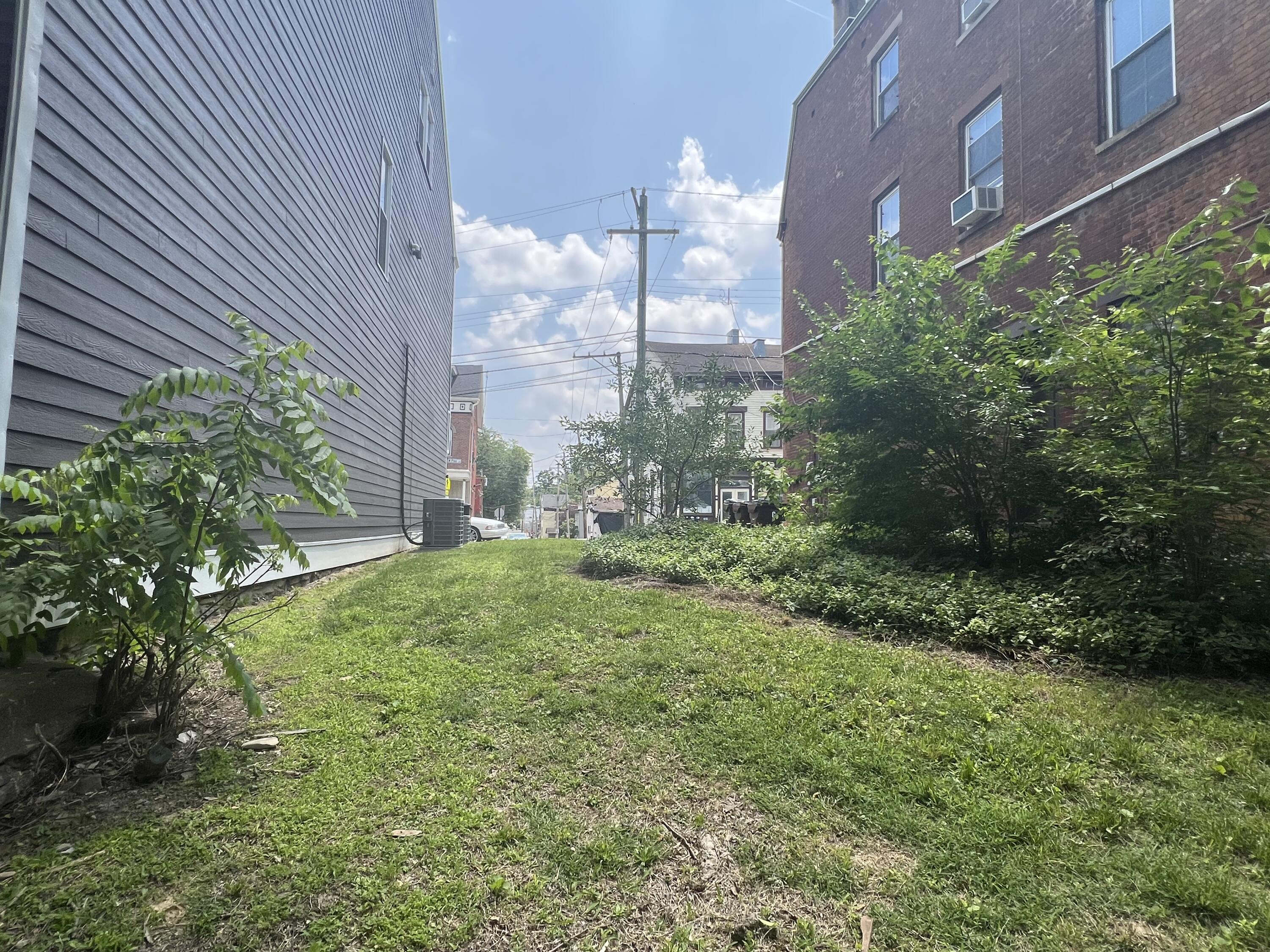 664 W Pike Street