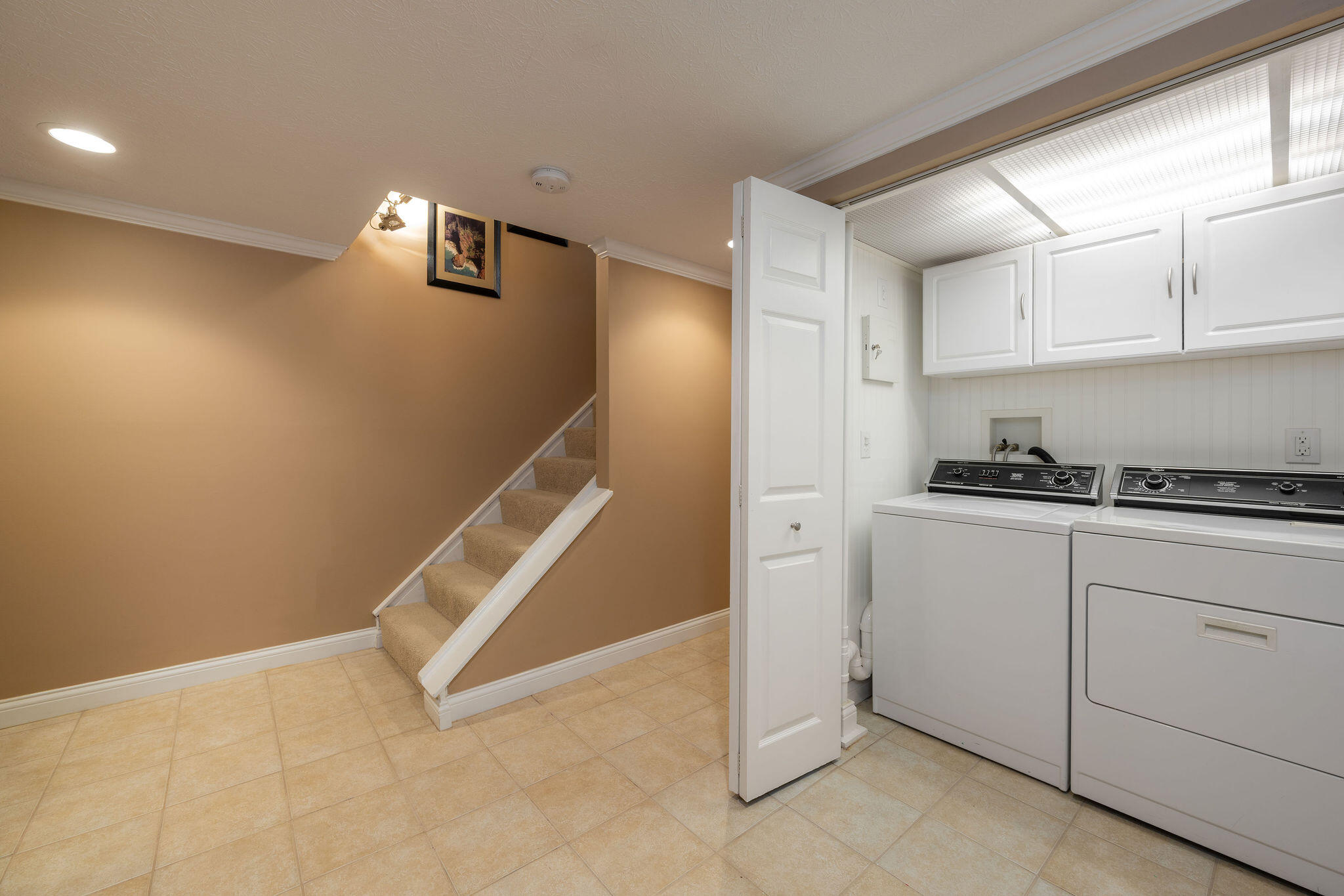 305 E 3rd Street