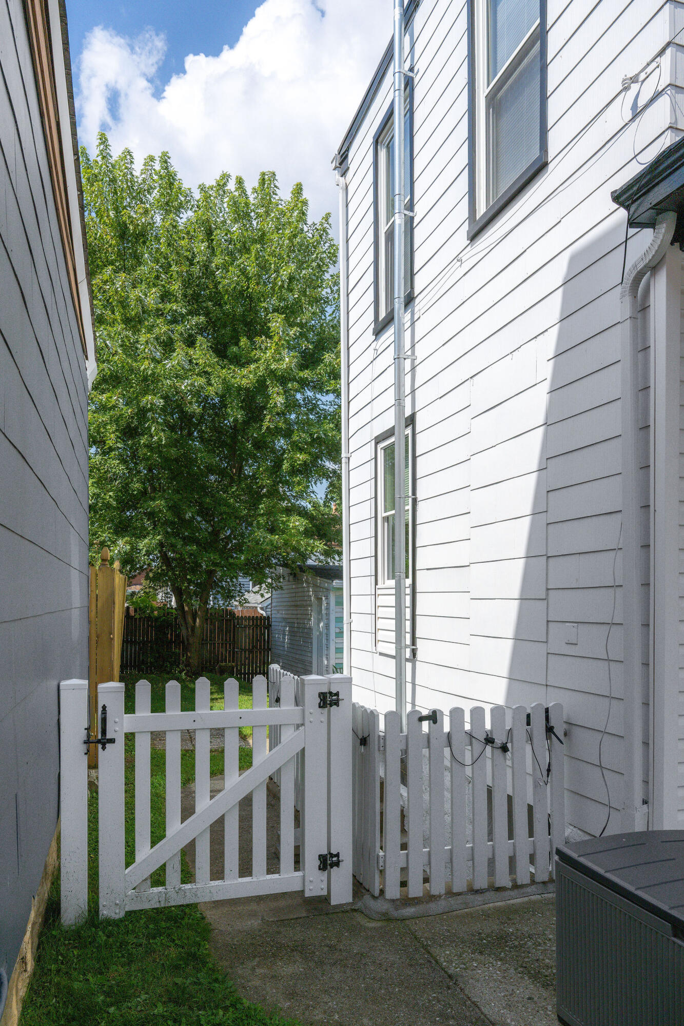 166 Van Voast Avenue