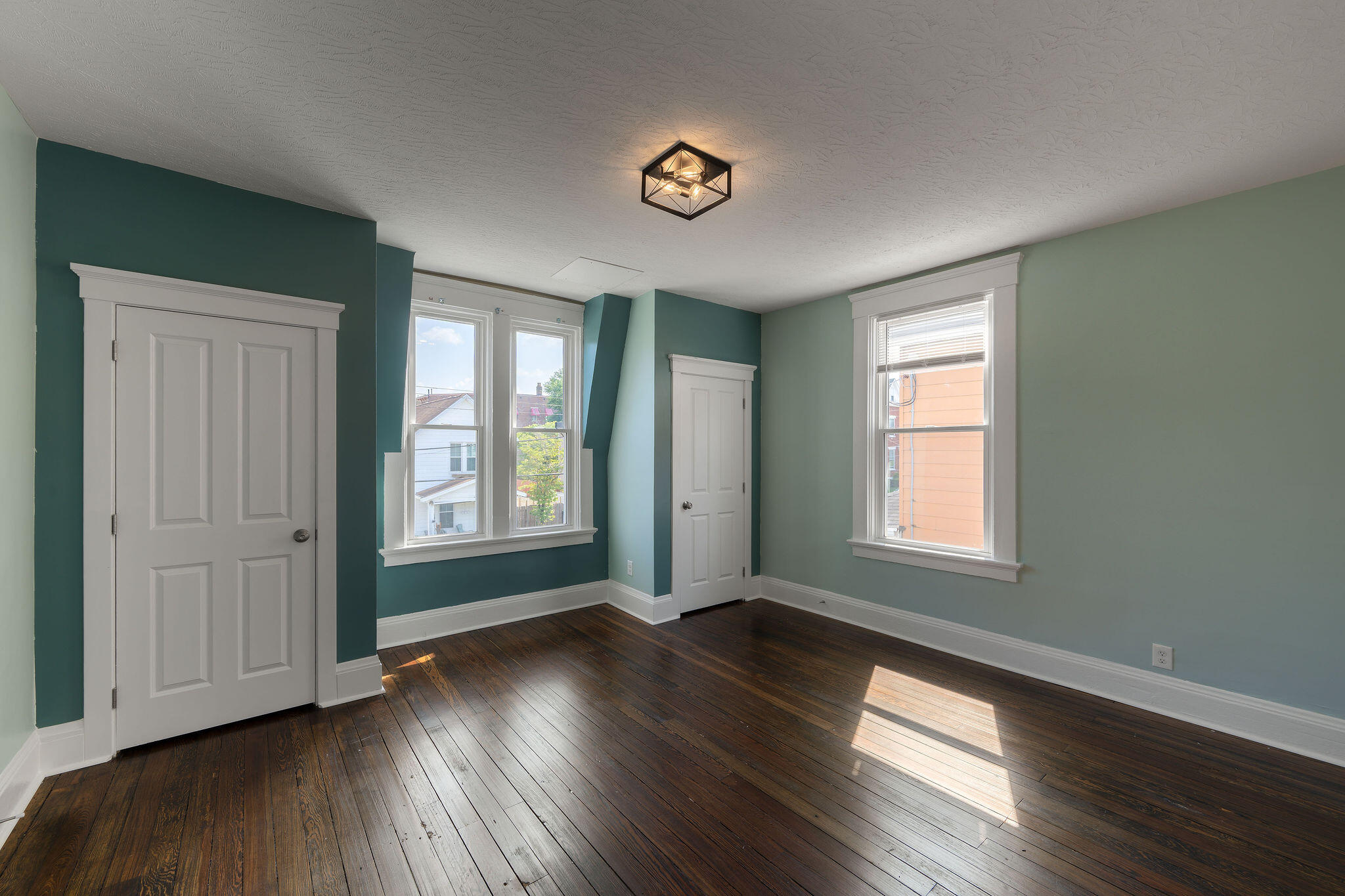 166 Van Voast Avenue