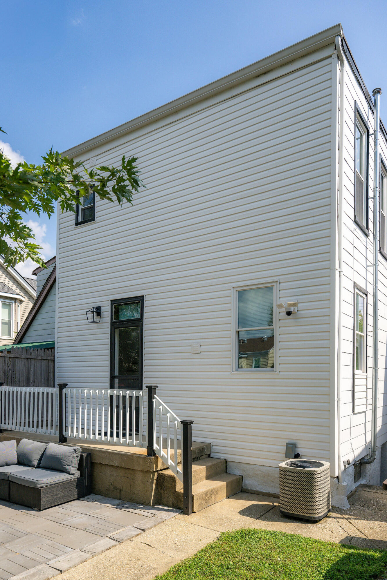 166 Van Voast Avenue