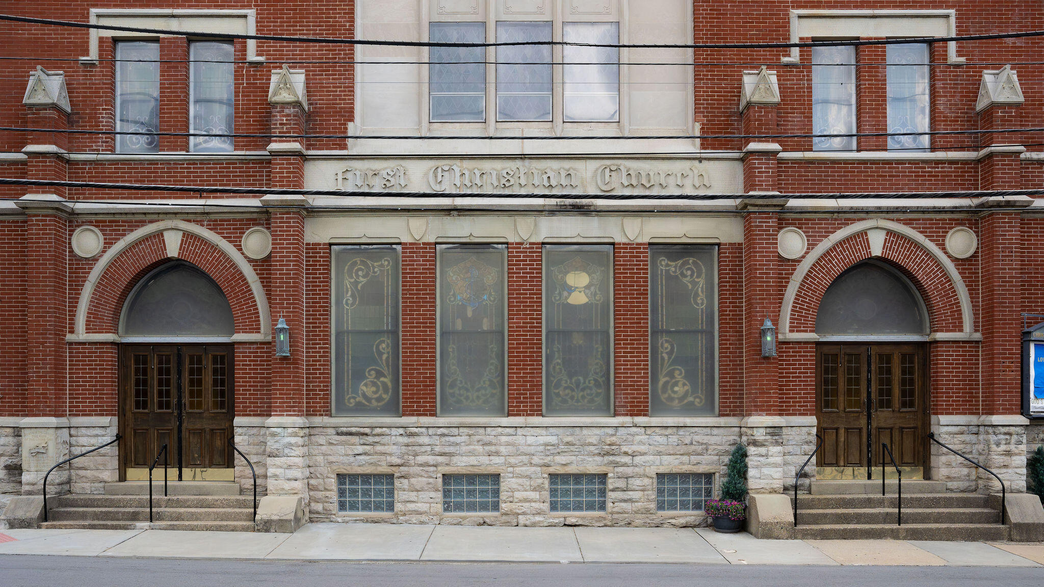 12 W 5th Street
