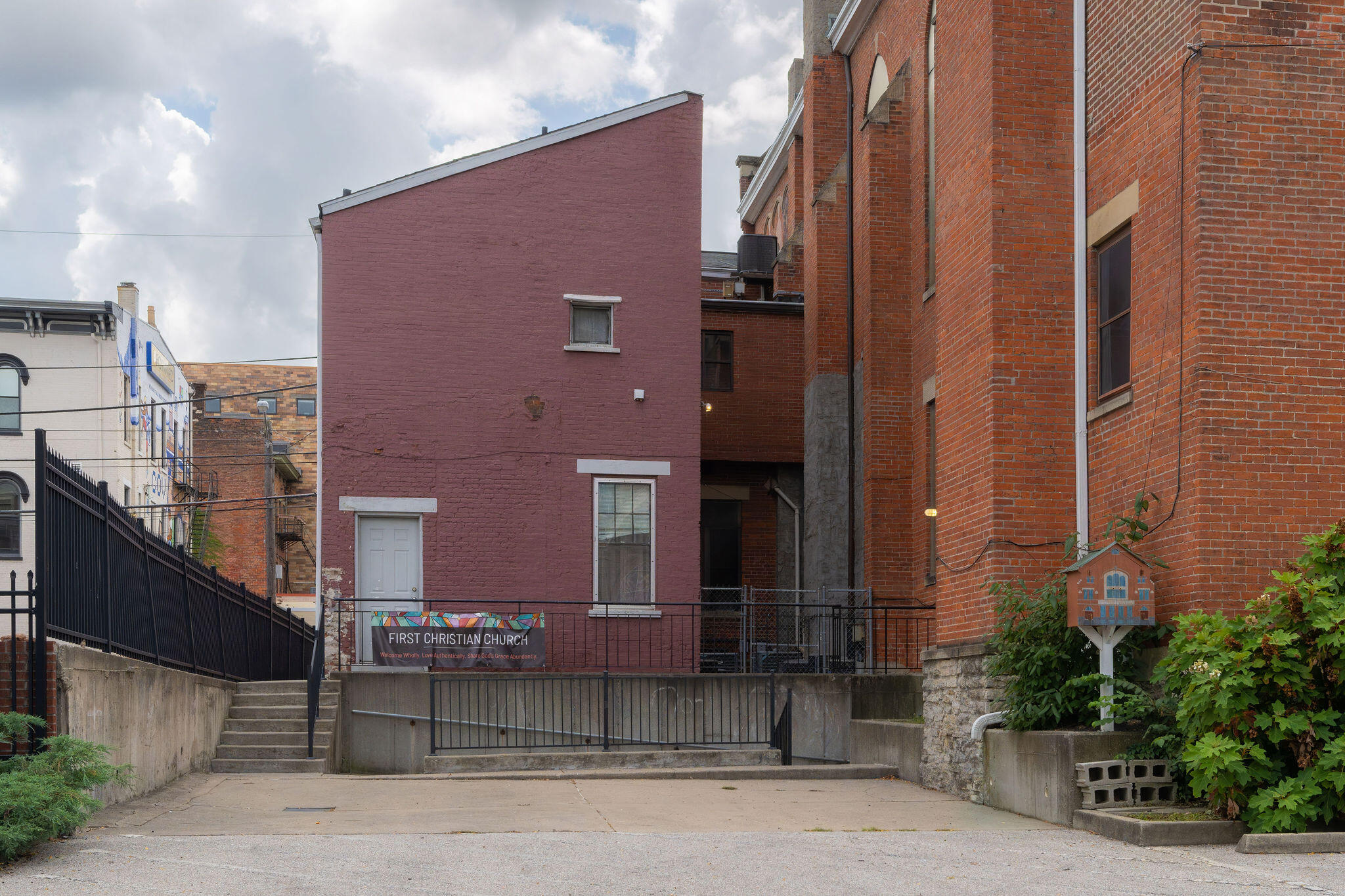 12 W 5th Street