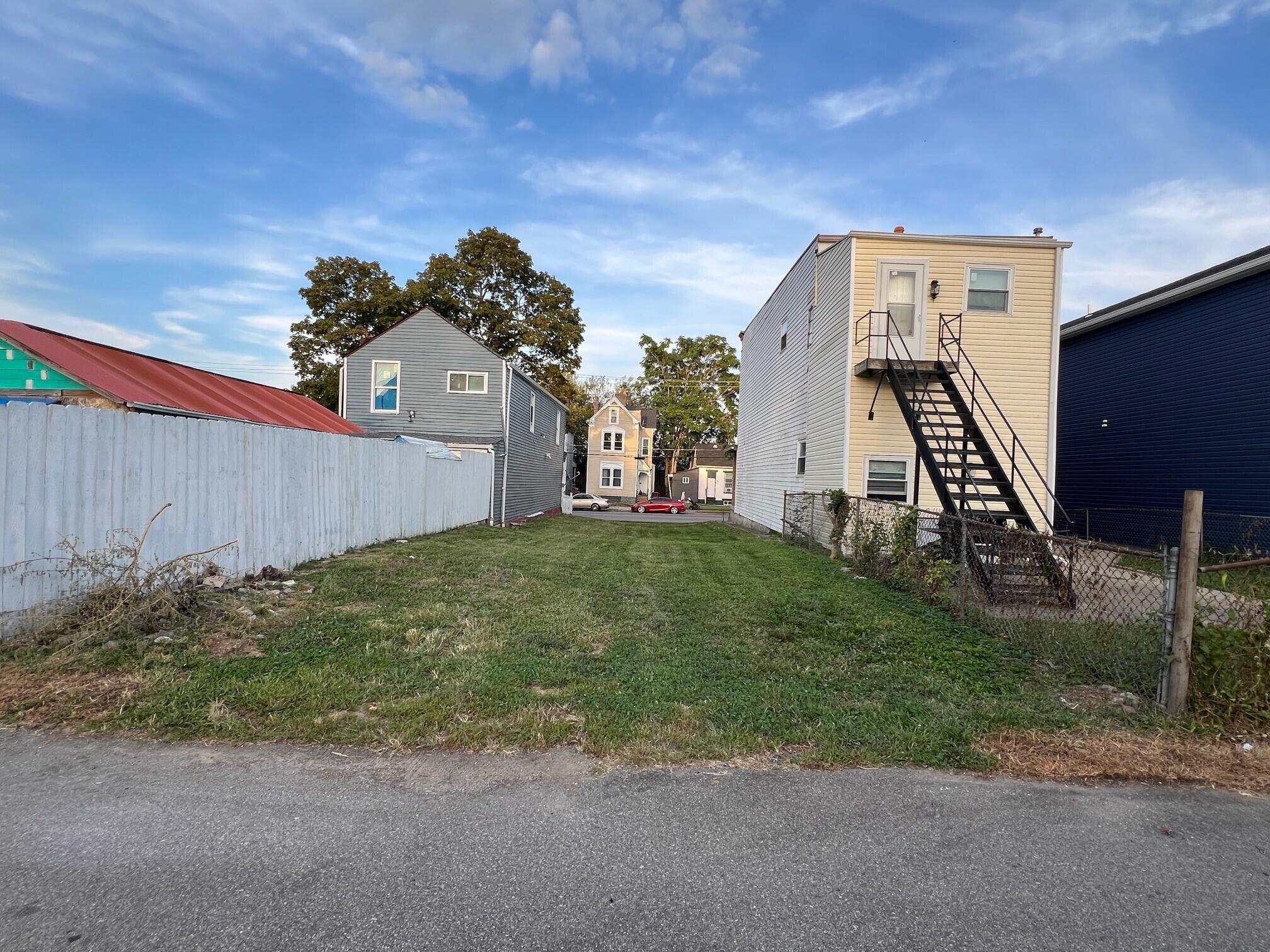1329 Russell Street