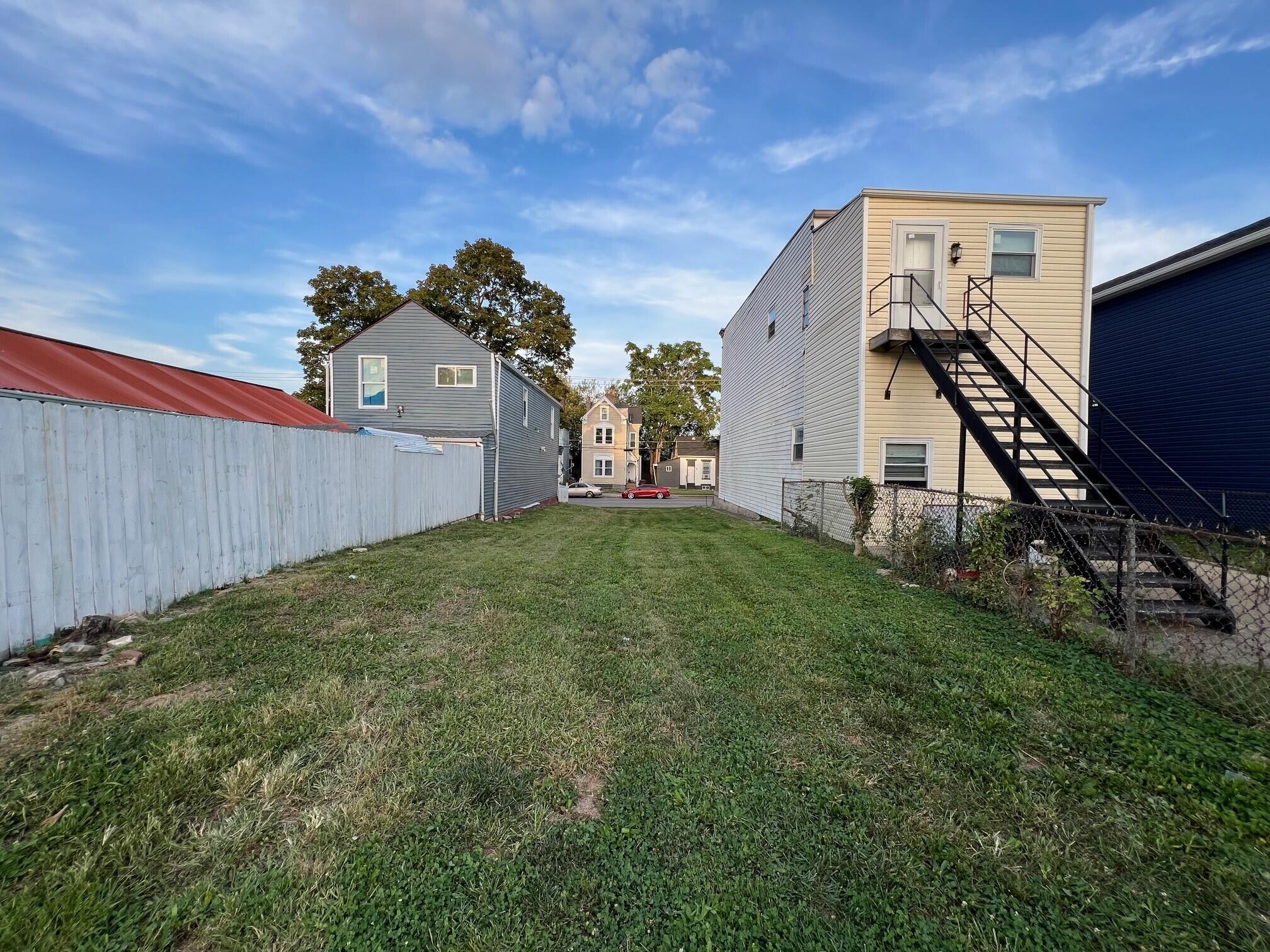 1329 Russell Street