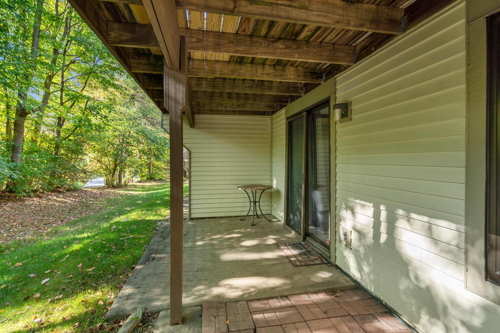 2709 Leatherwood Court