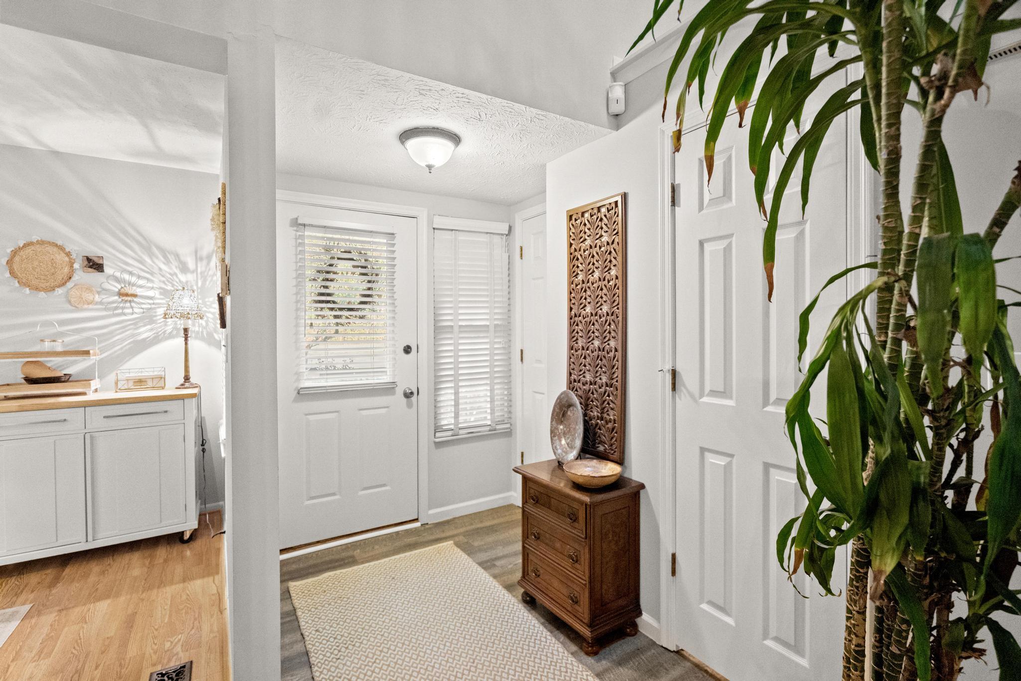 2709 Leatherwood Court