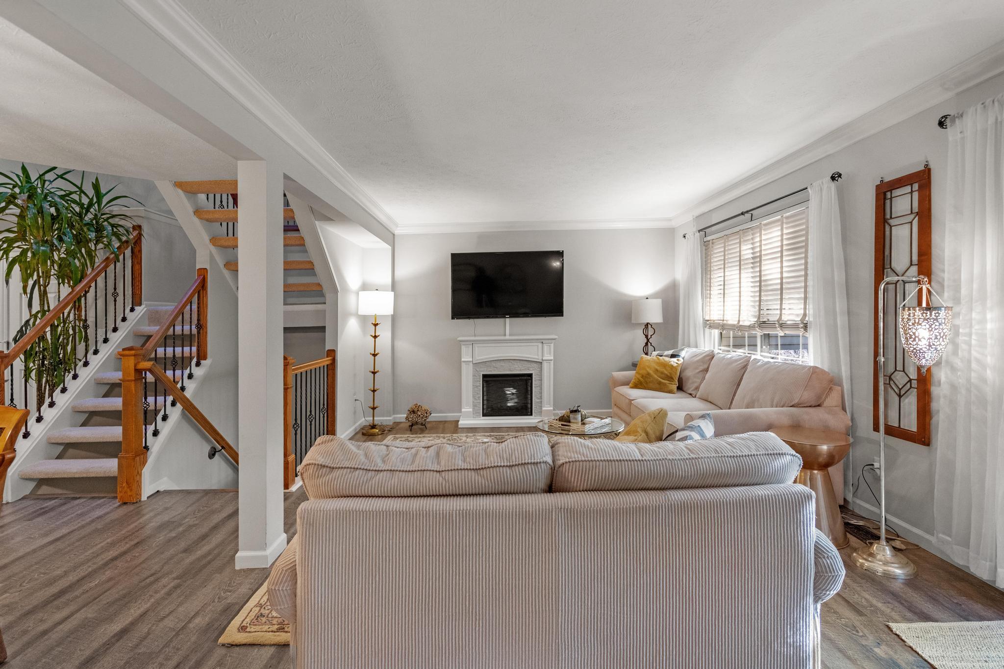 2709 Leatherwood Court