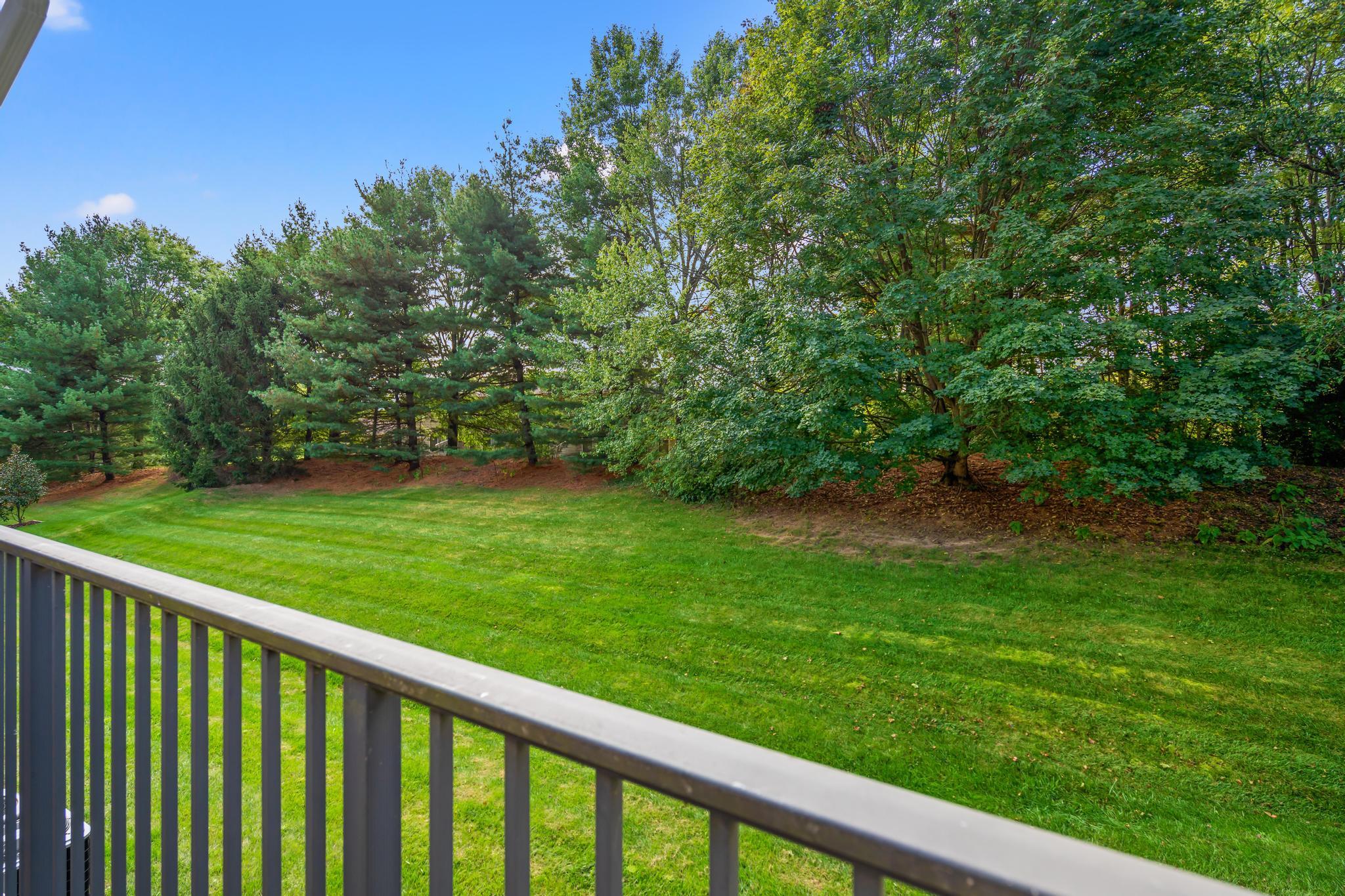 985 Oakmont Court