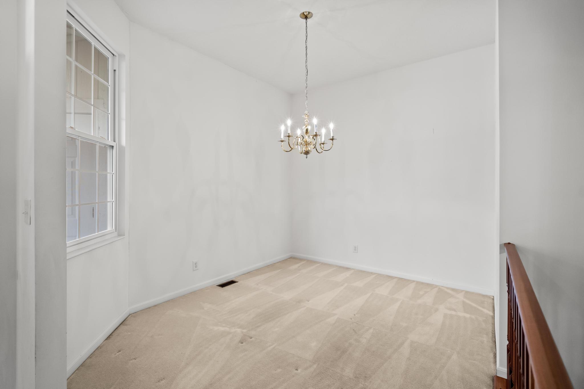 985 Oakmont Court