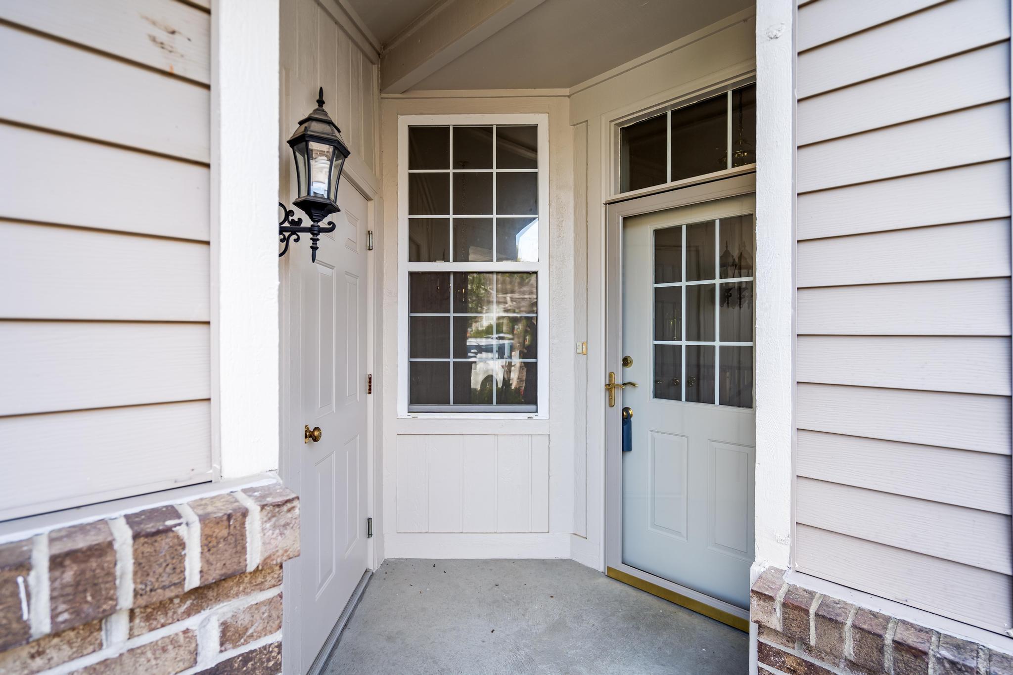 985 Oakmont Court