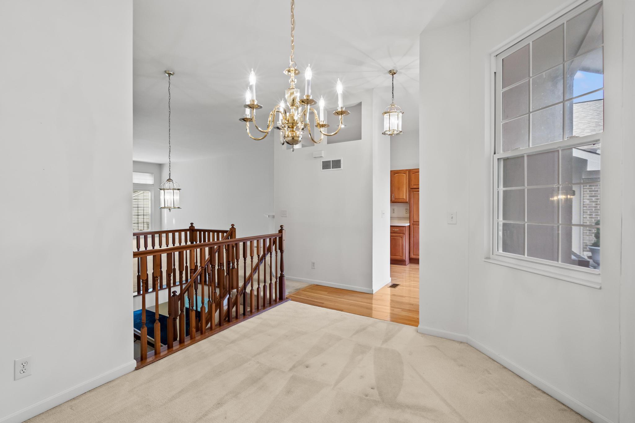 985 Oakmont Court