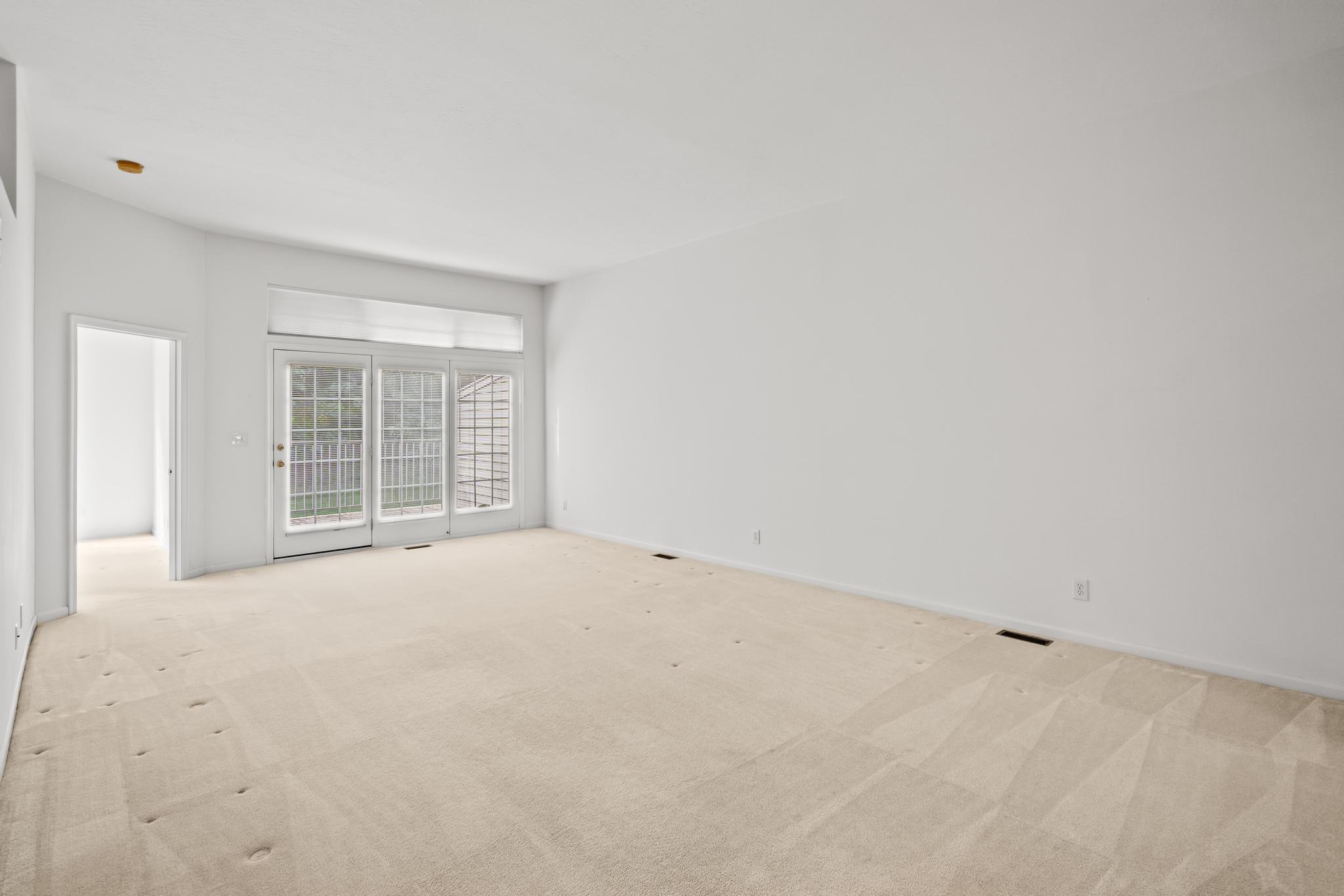985 Oakmont Court