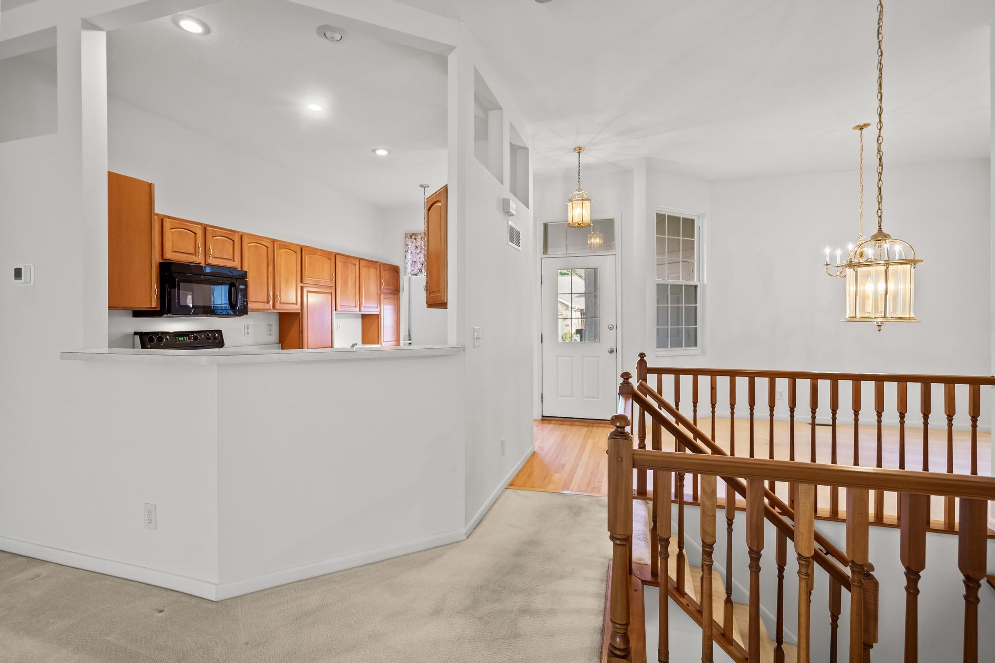 985 Oakmont Court