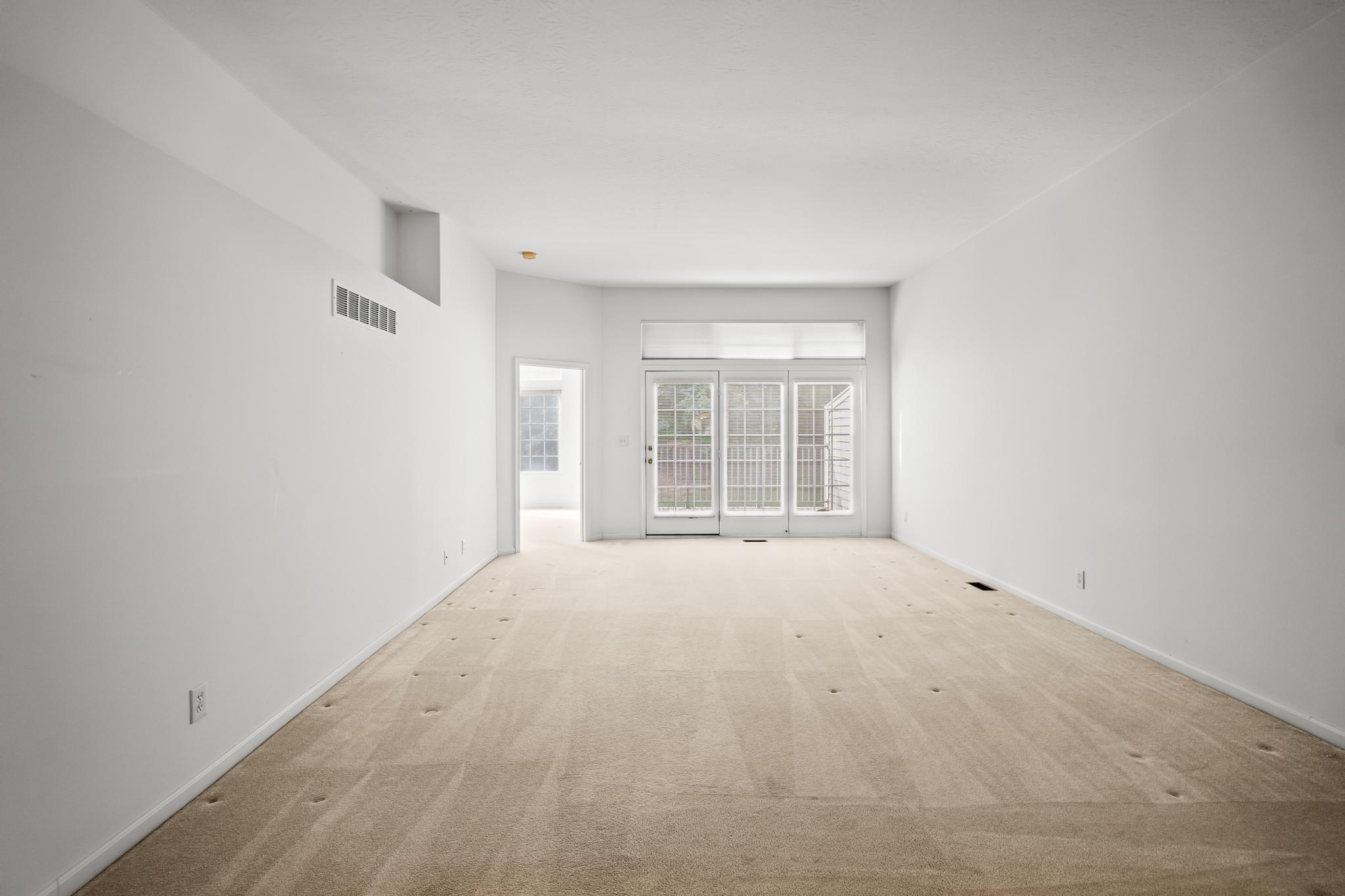 985 Oakmont Court