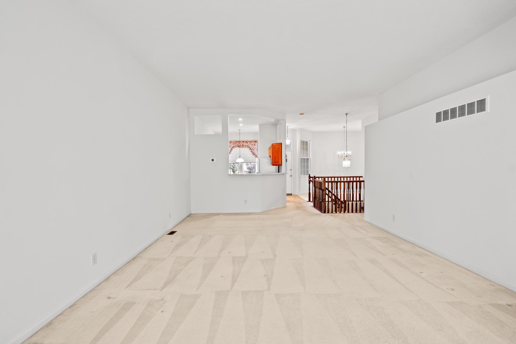 985 Oakmont Court