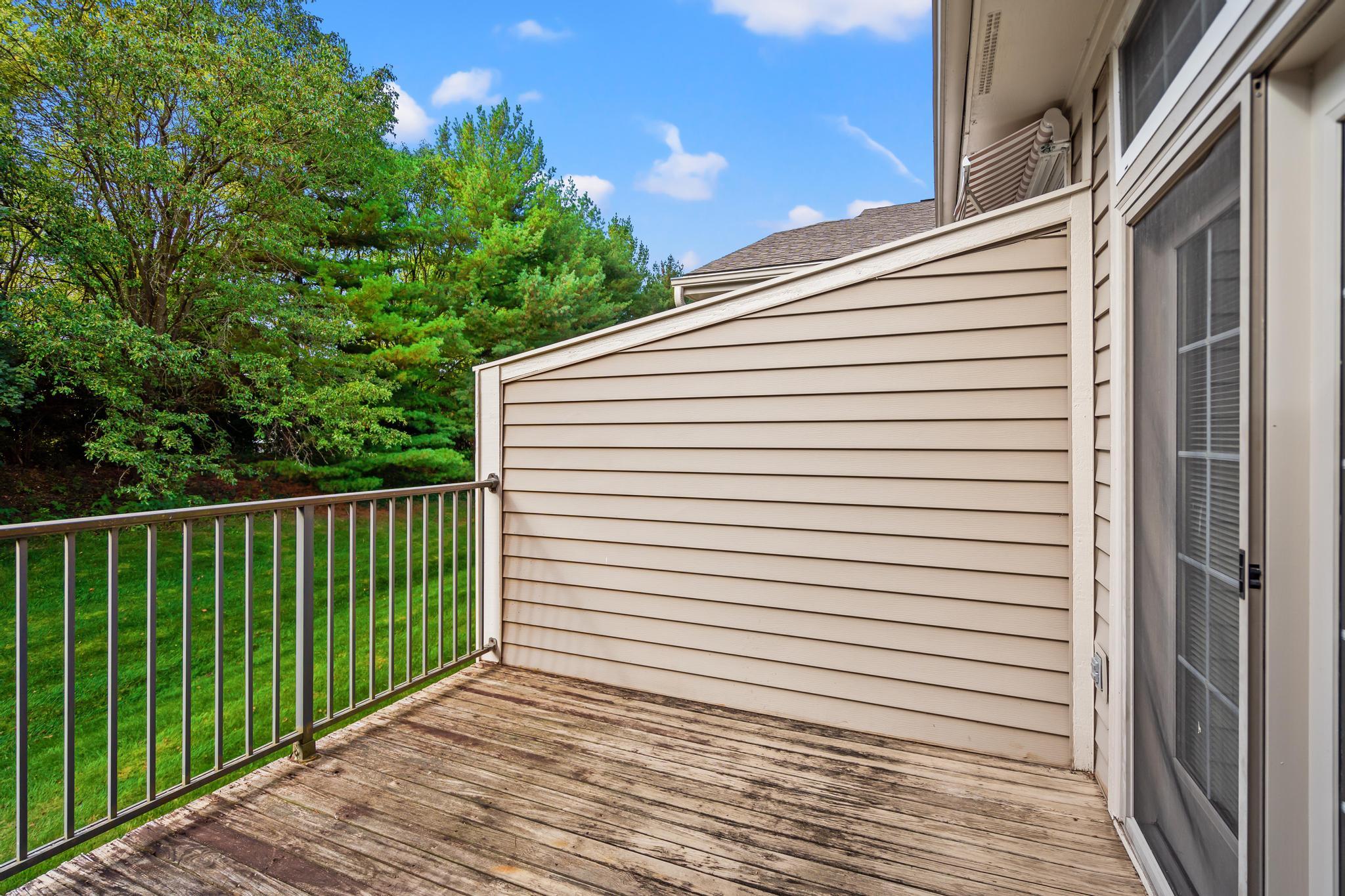 985 Oakmont Court