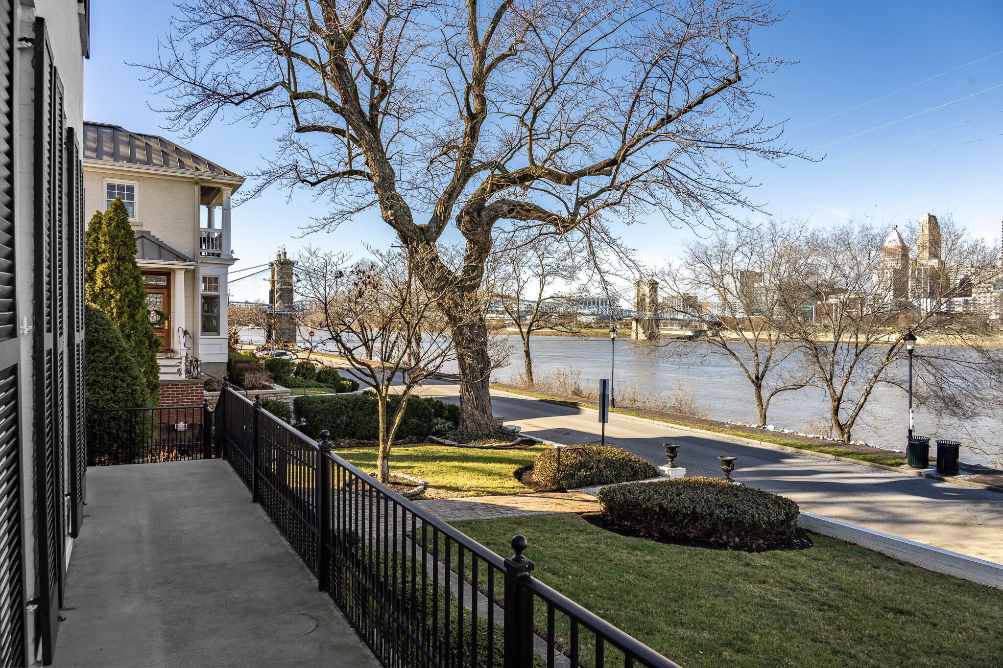 420 - 422 Riverside Drive