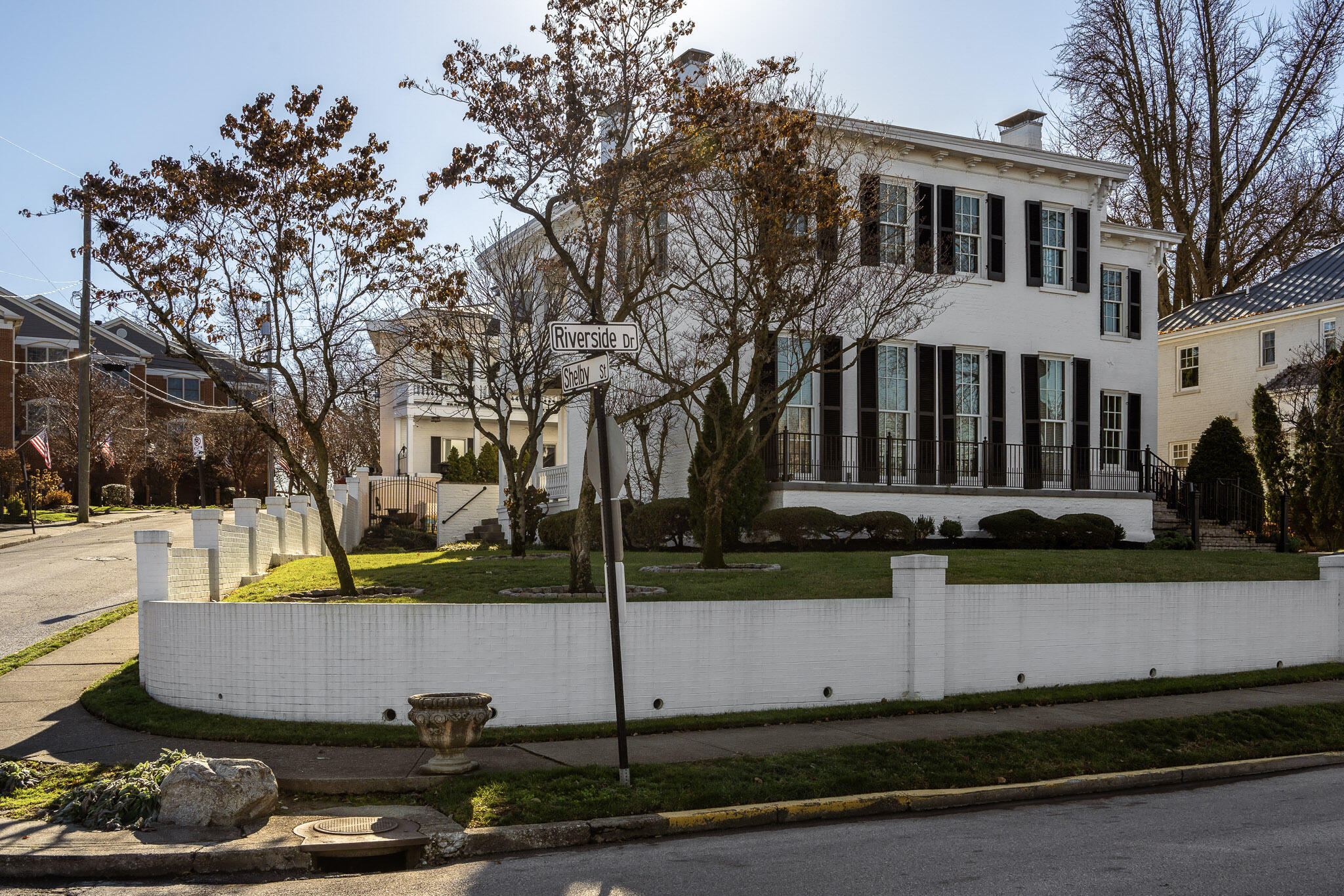 420 - 422 Riverside Drive