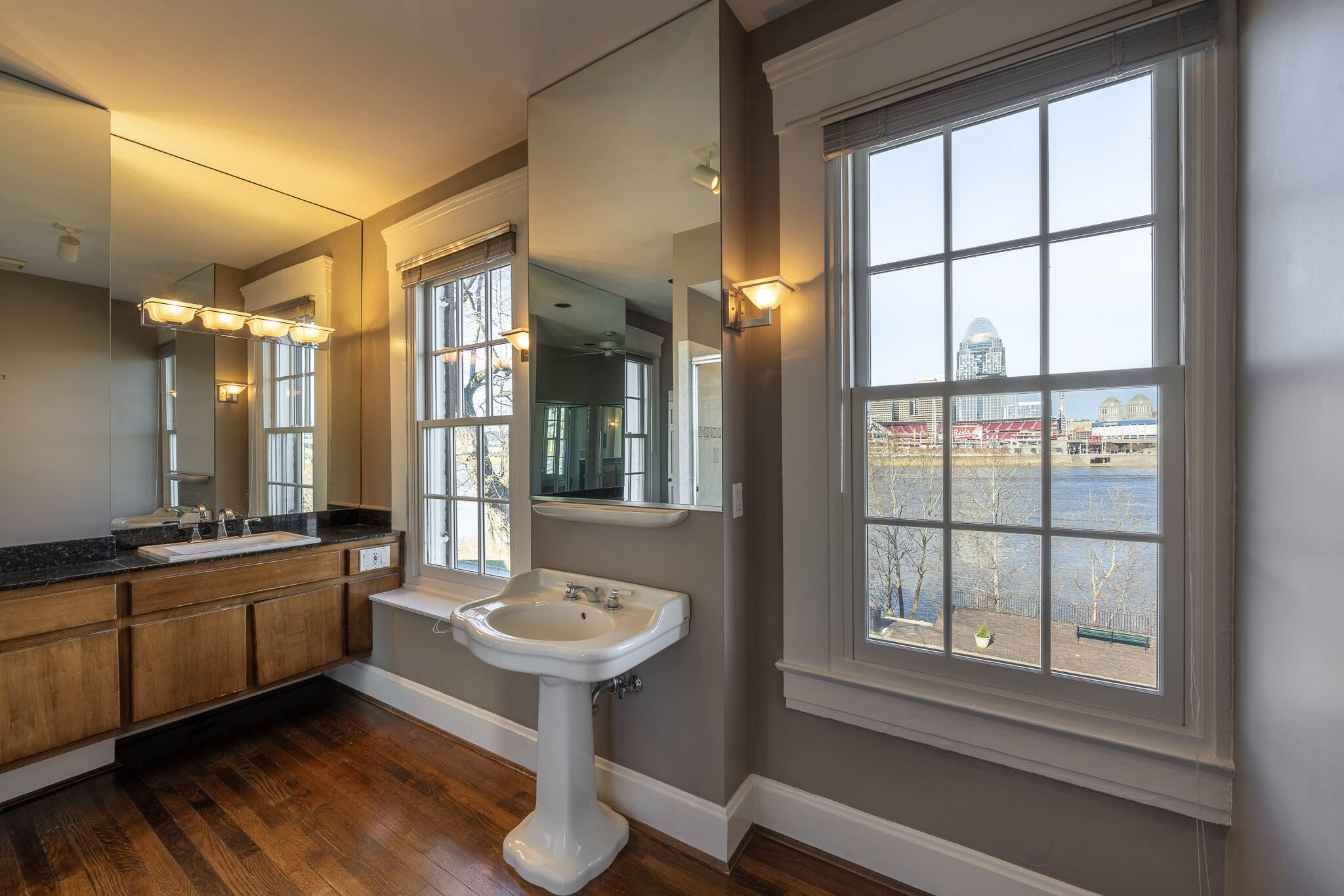420 - 422 Riverside Drive