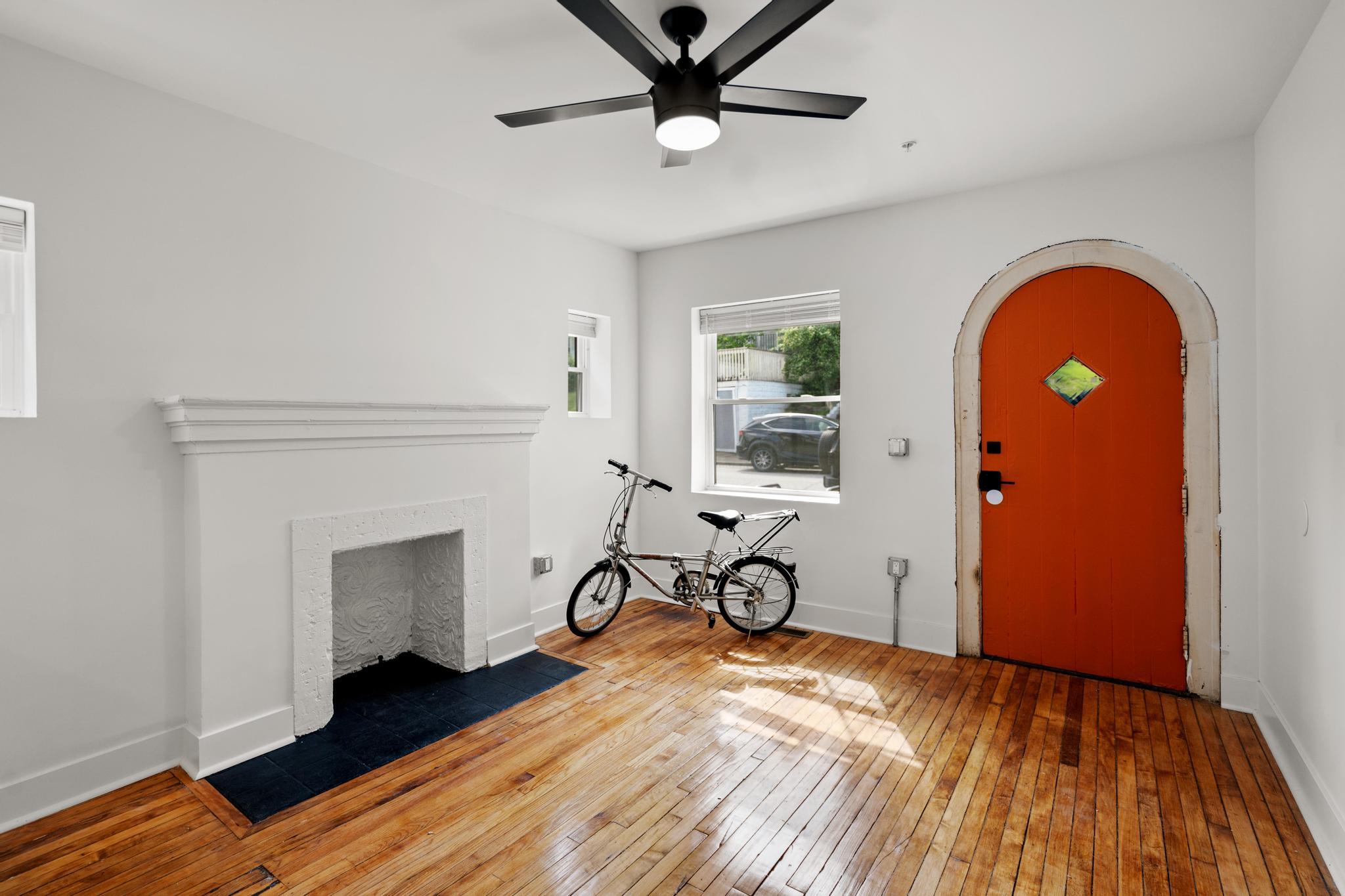 217 W 13th Street, 1B