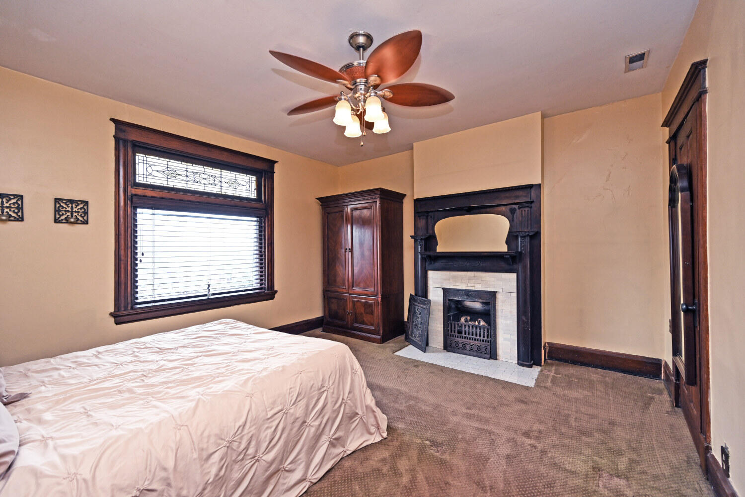 27 Wallace Avenue