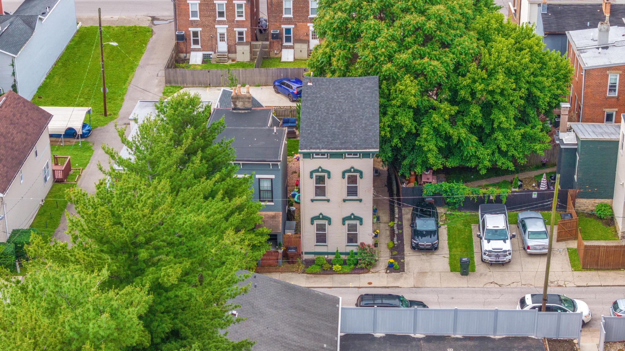 111 E 9th Street