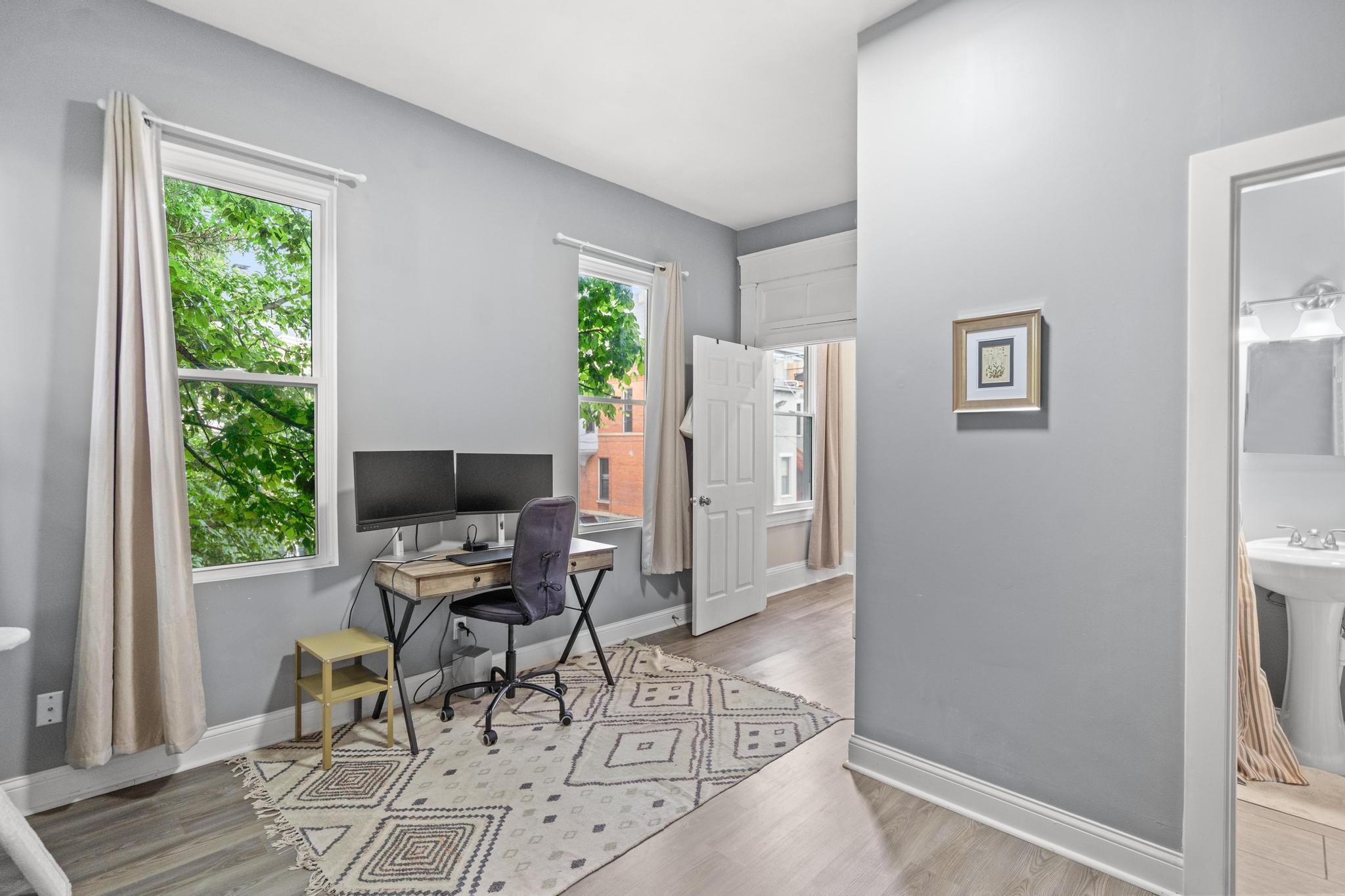 111 E 9th Street