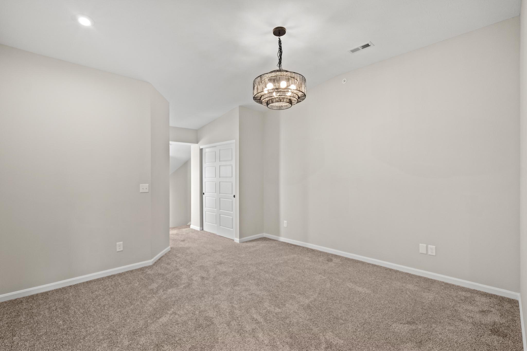 2371 Piazza Ridge