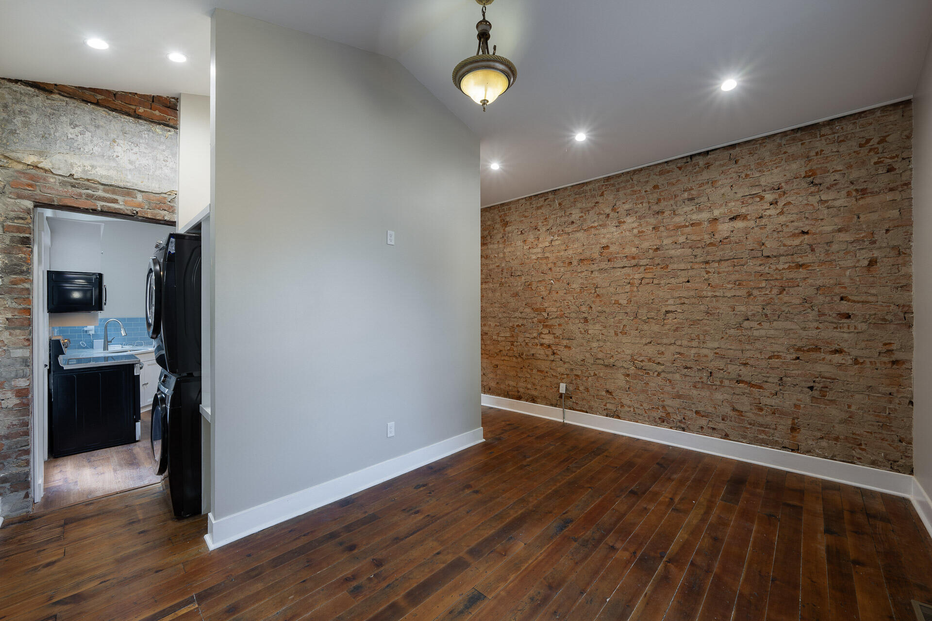 513 Pershing Avenue