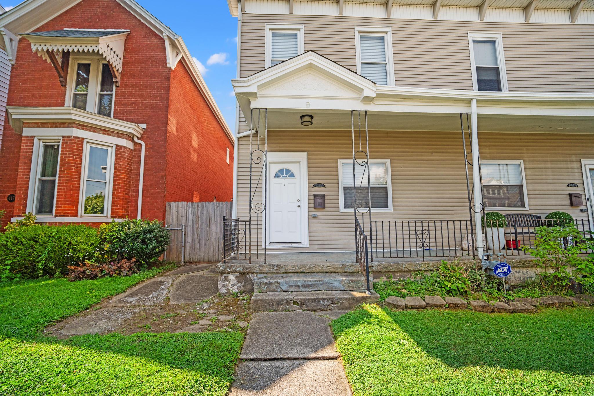 419 Oak Street