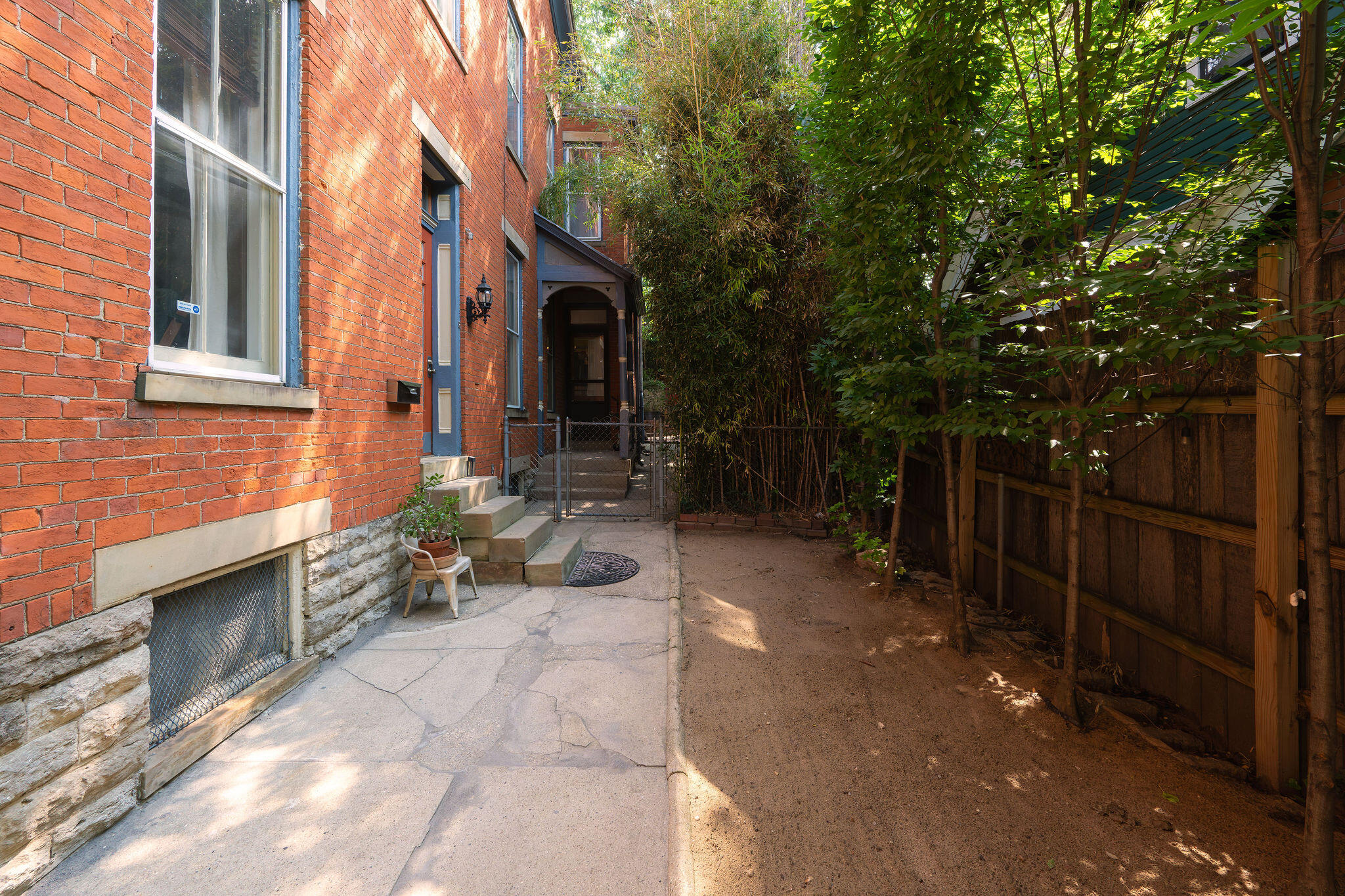 1120 Holman Avenue