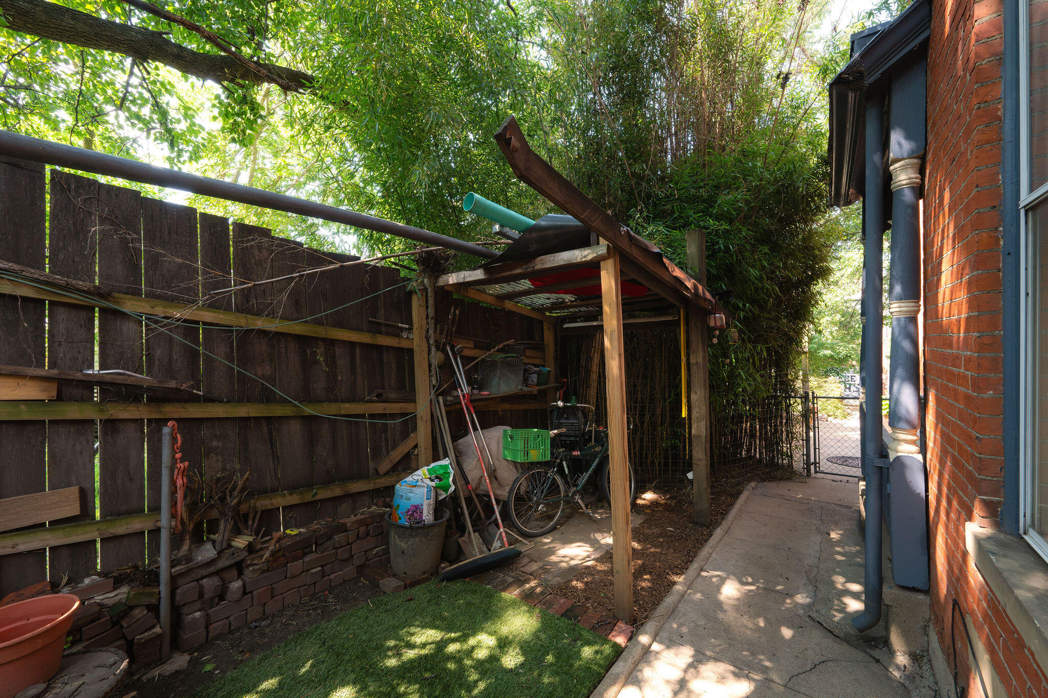 1120 Holman Avenue