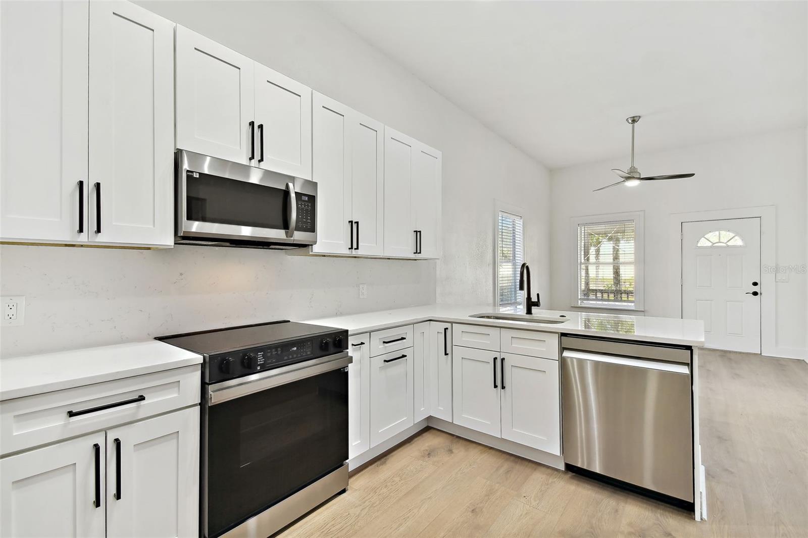1106 W LA SALLE ST